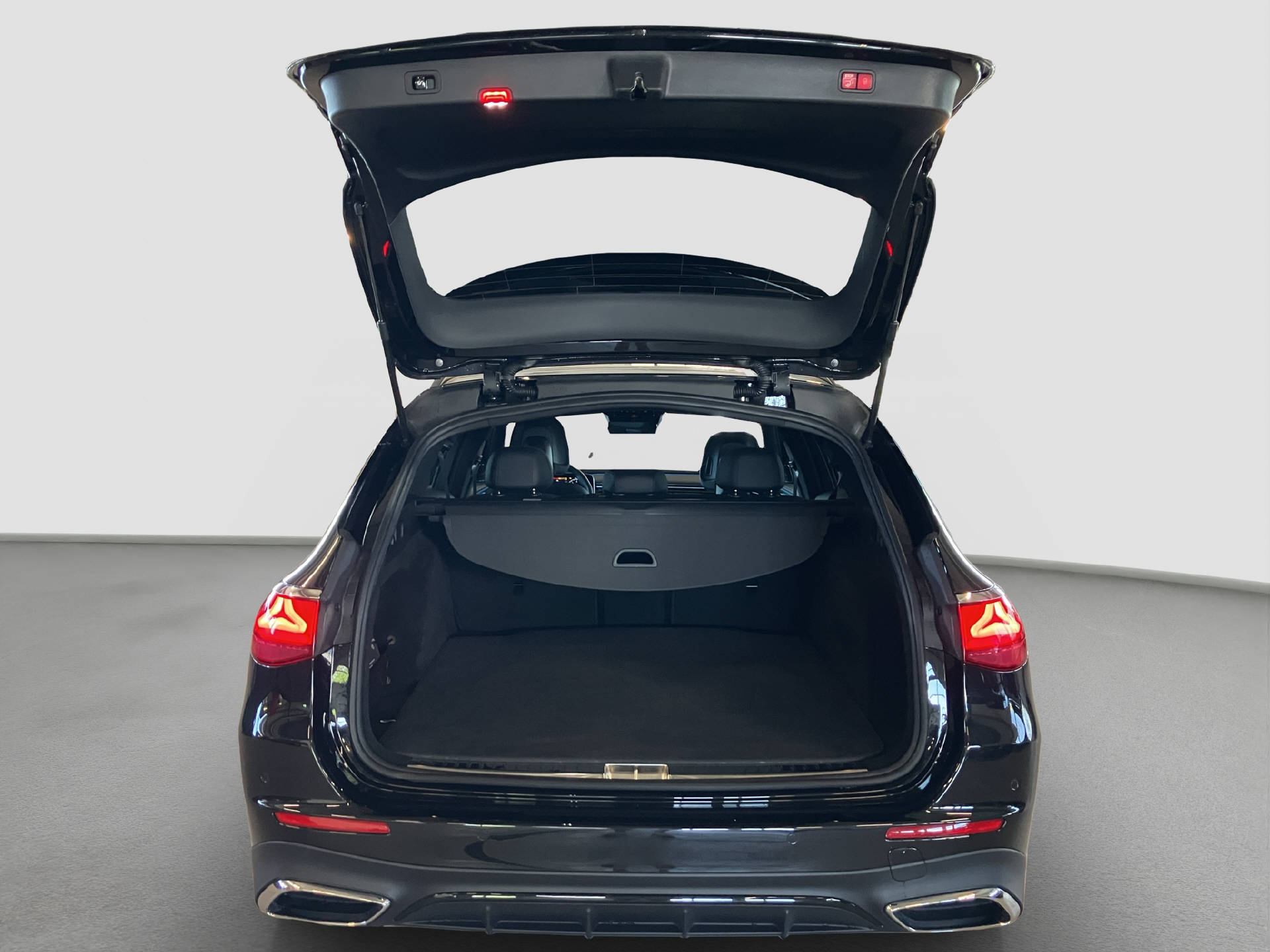 MERCEDES-BENZ E 200 AMG Line 4MATIC Kombi - 15