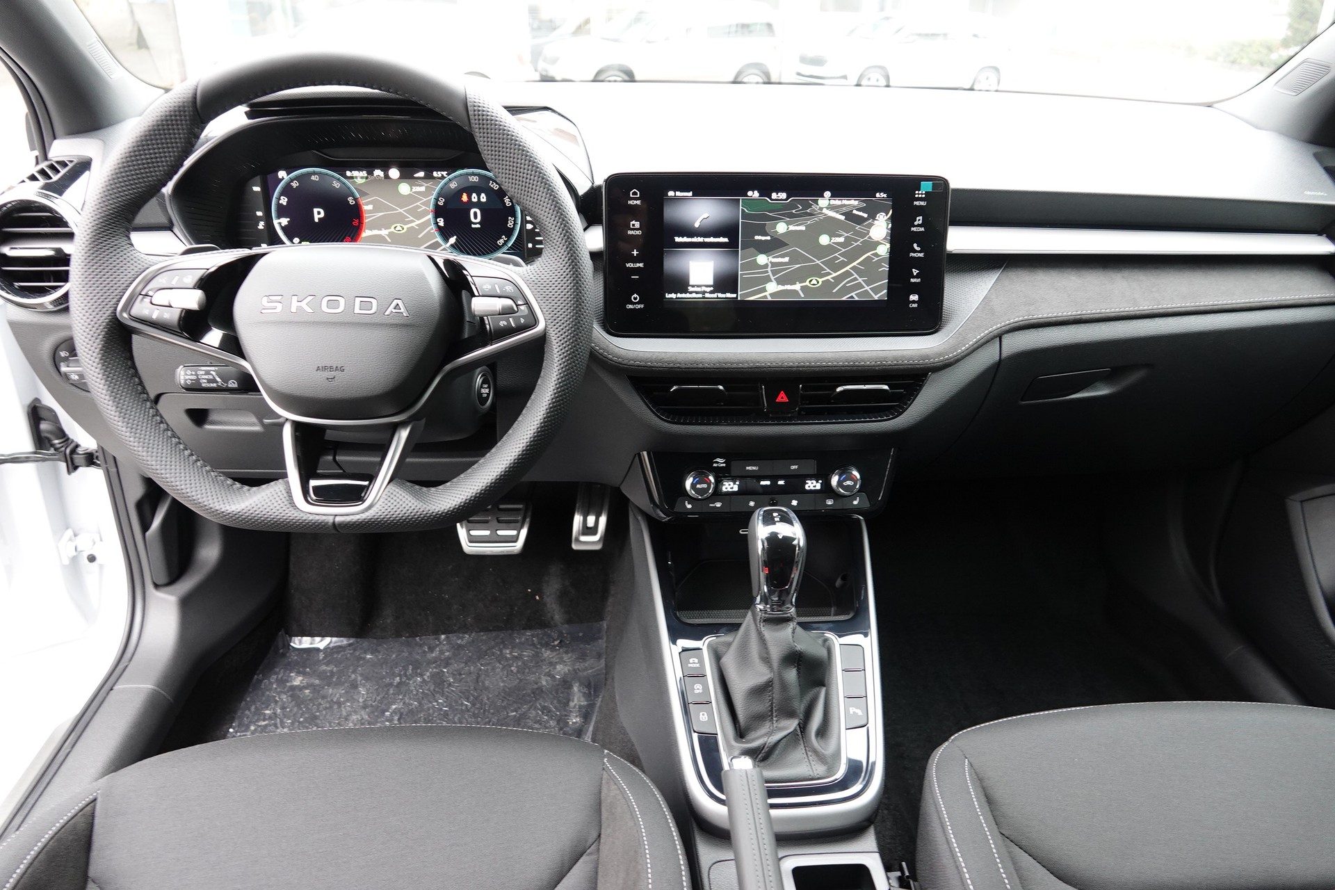 SKODA Fabia 1.0 TSI Dynamic DSG - 6
