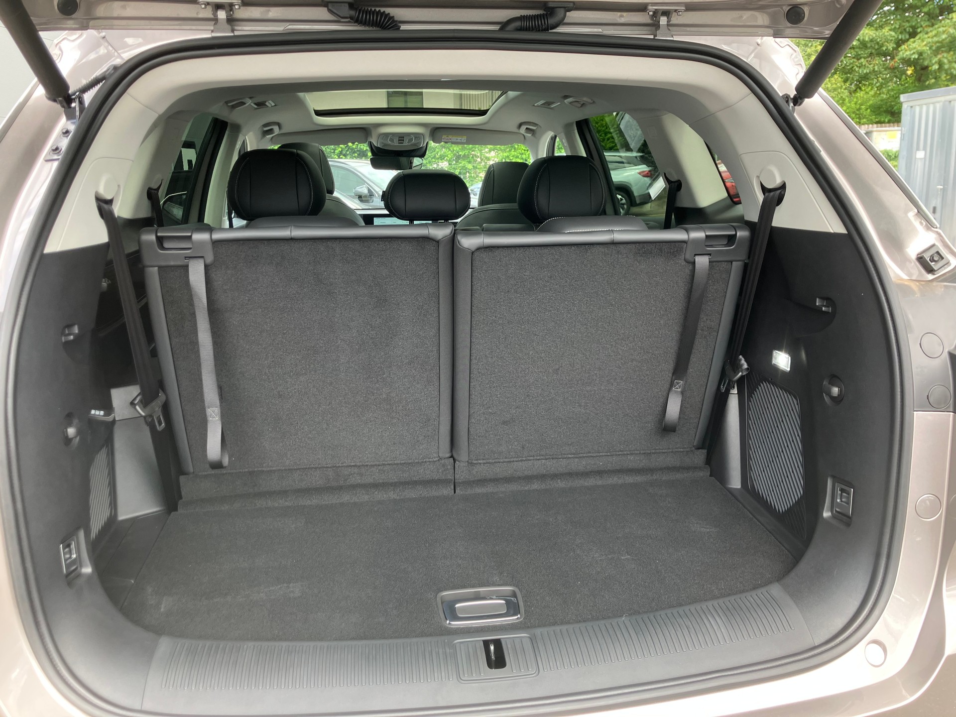 MG S9 1.5 T PHEV Premium - 8