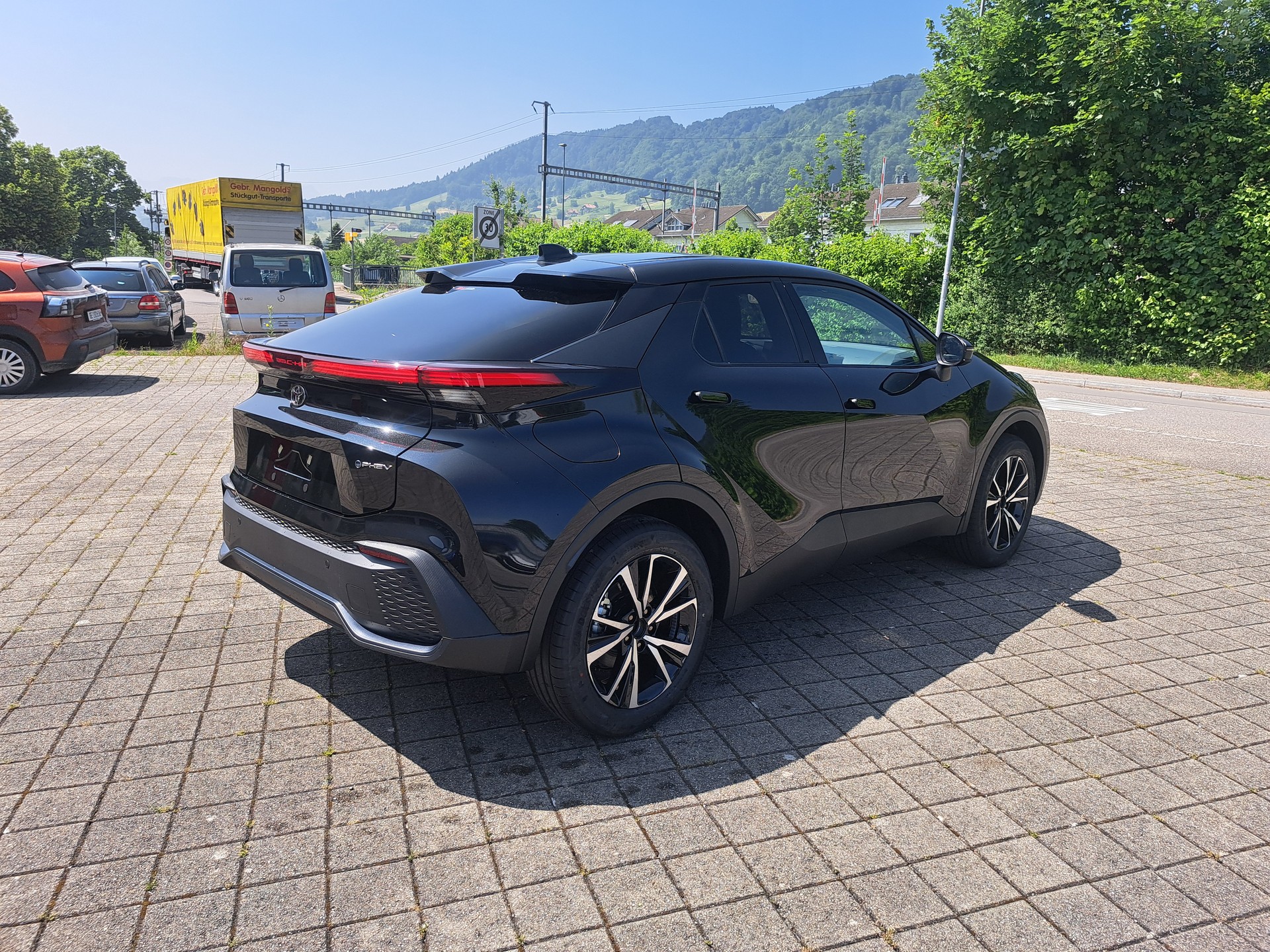 TOYOTA C-HR 2.0 PHEV CVT Swiss Edition - 8