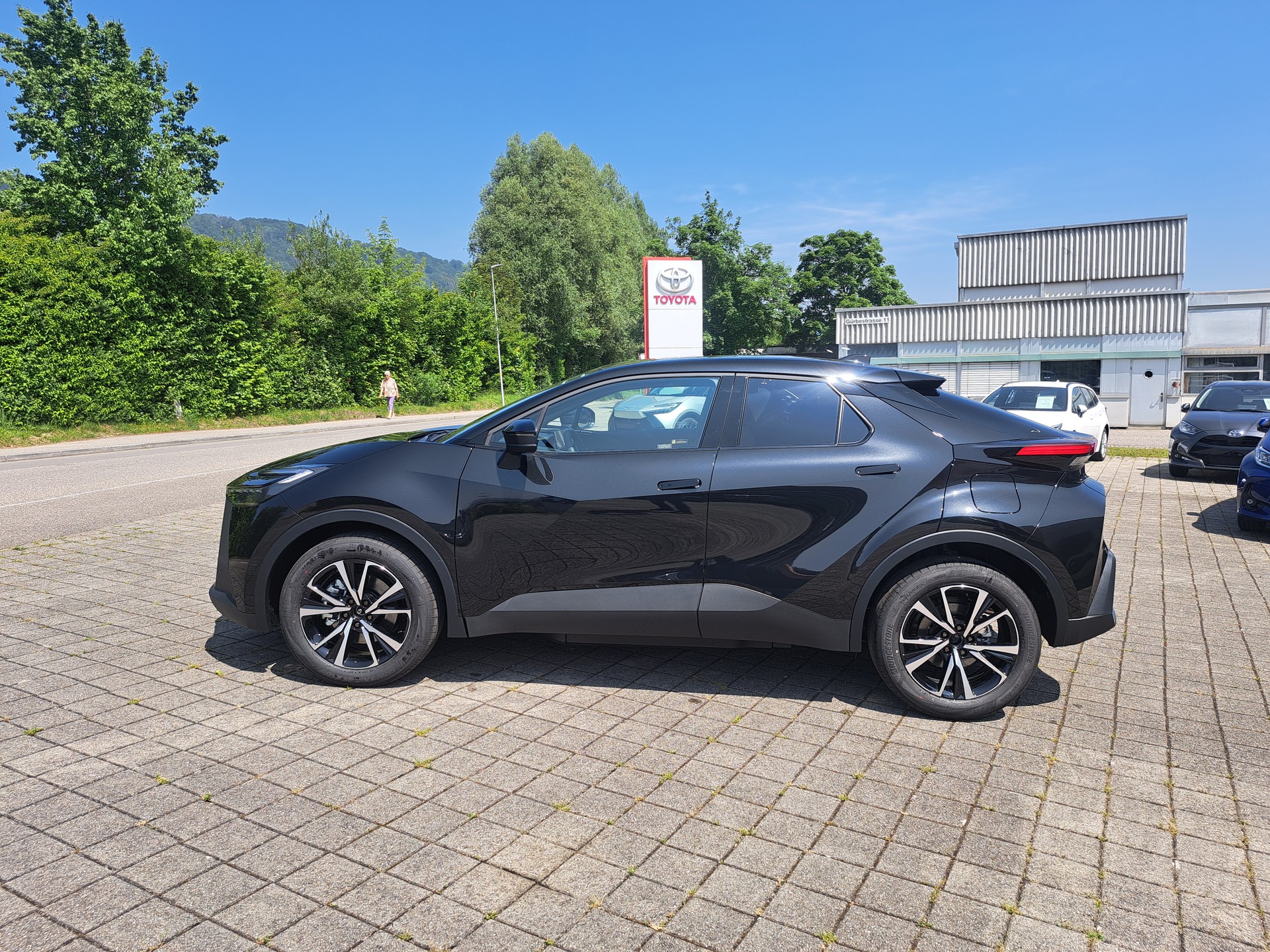 TOYOTA C-HR 2.0 PHEV CVT Swiss Edition - 11