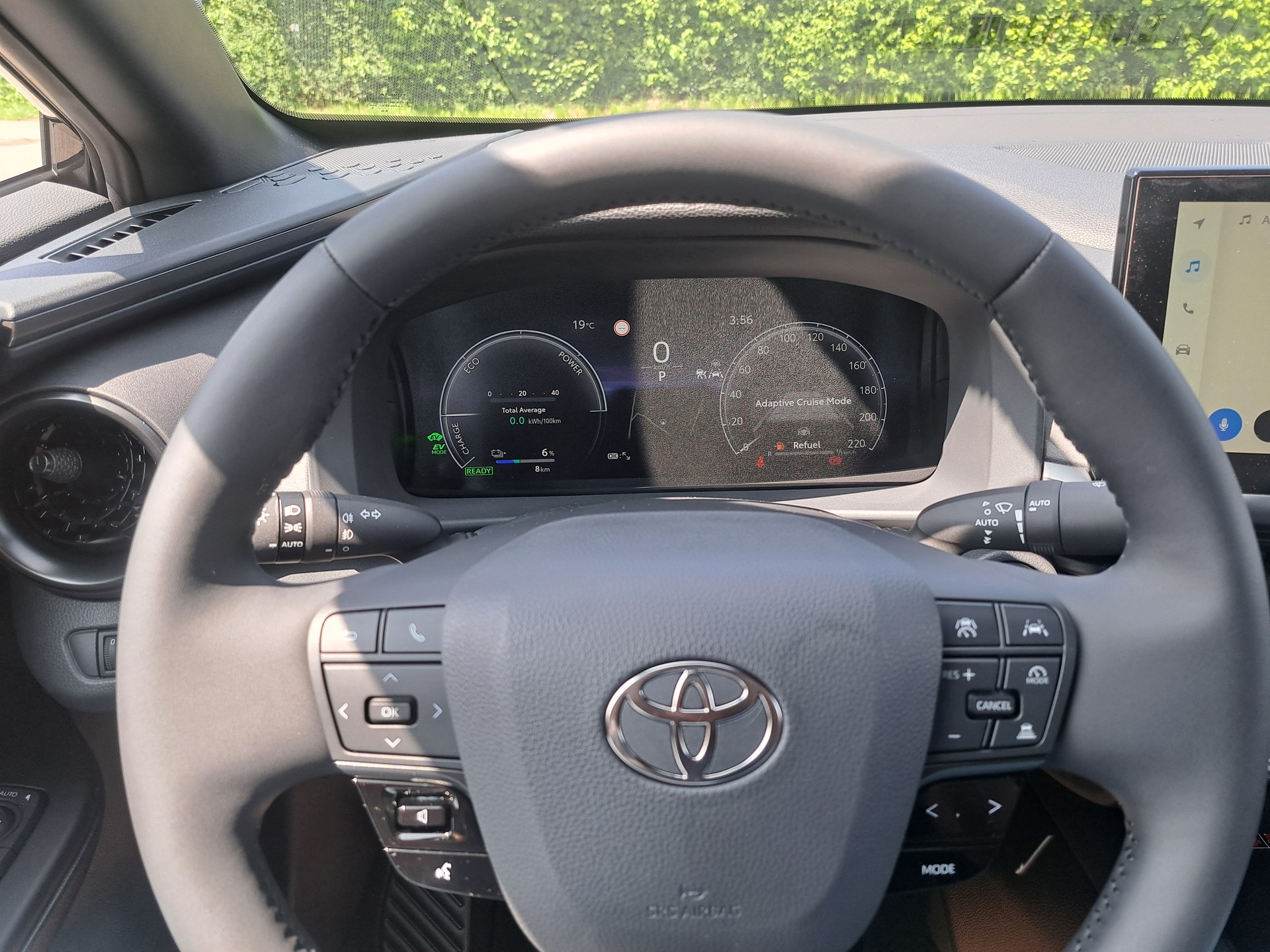 TOYOTA C-HR 2.0 PHEV CVT Swiss Edition - 12