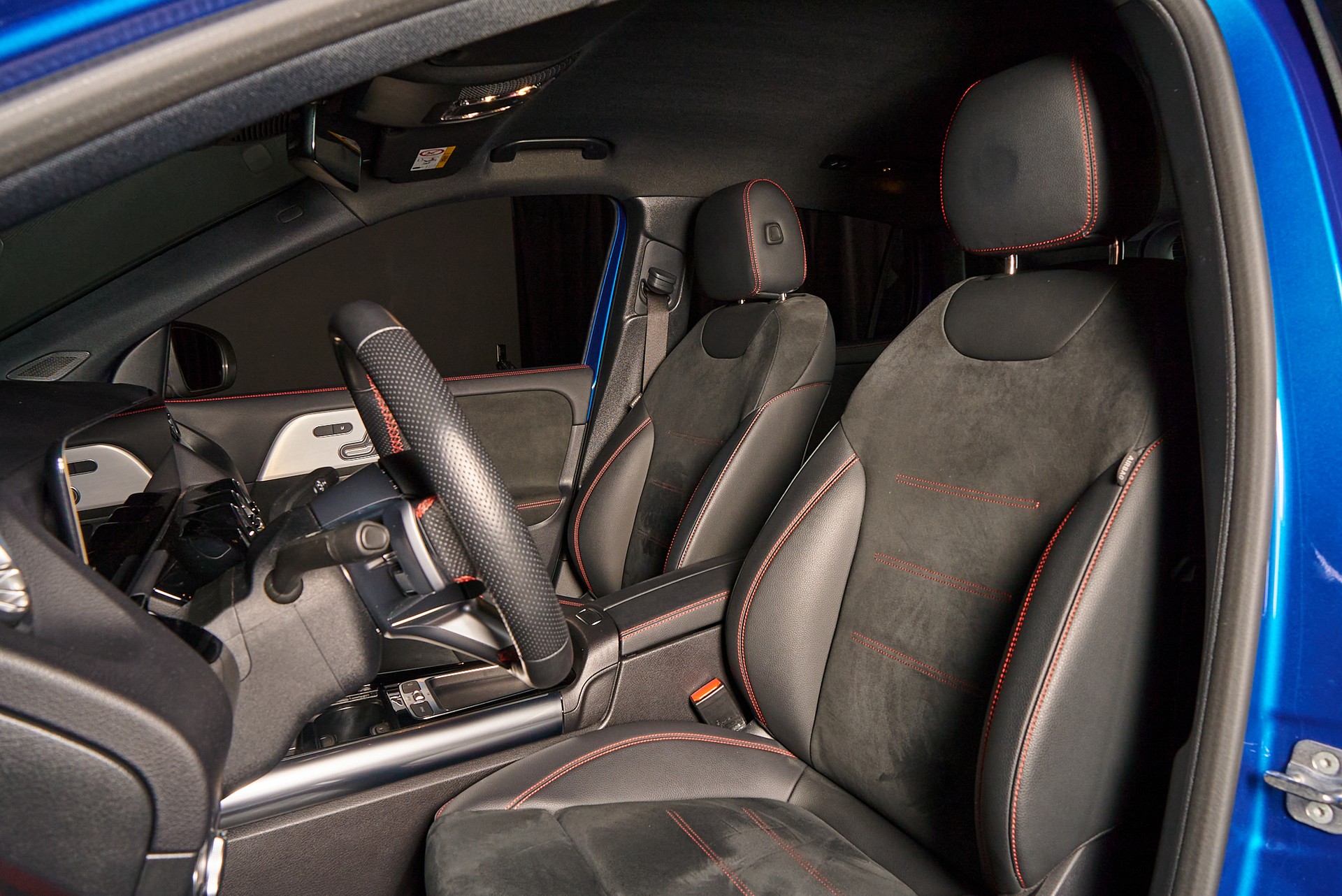 MERCEDES-BENZ GLA 220d 4Matic 8G-DCT - 11