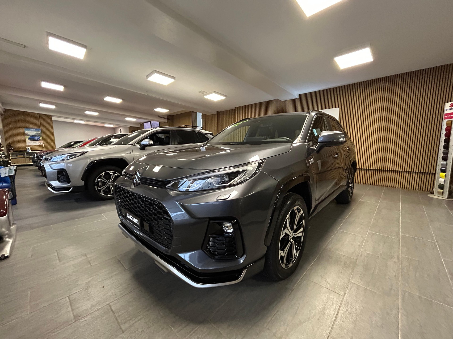 SUZUKI Across 2.5 PHEV Compact Top 4x4 - 5