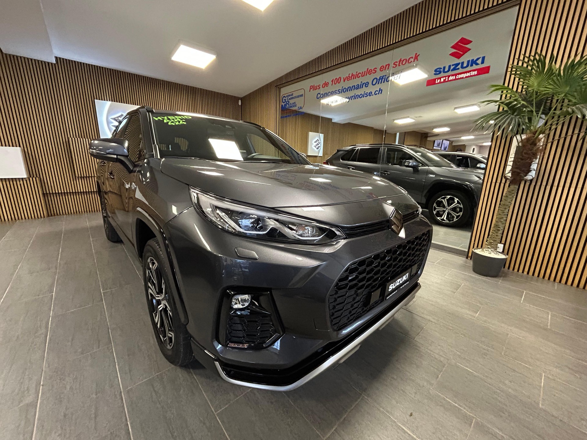 SUZUKI Across 2.5 PHEV Compact Top 4x4 - 3