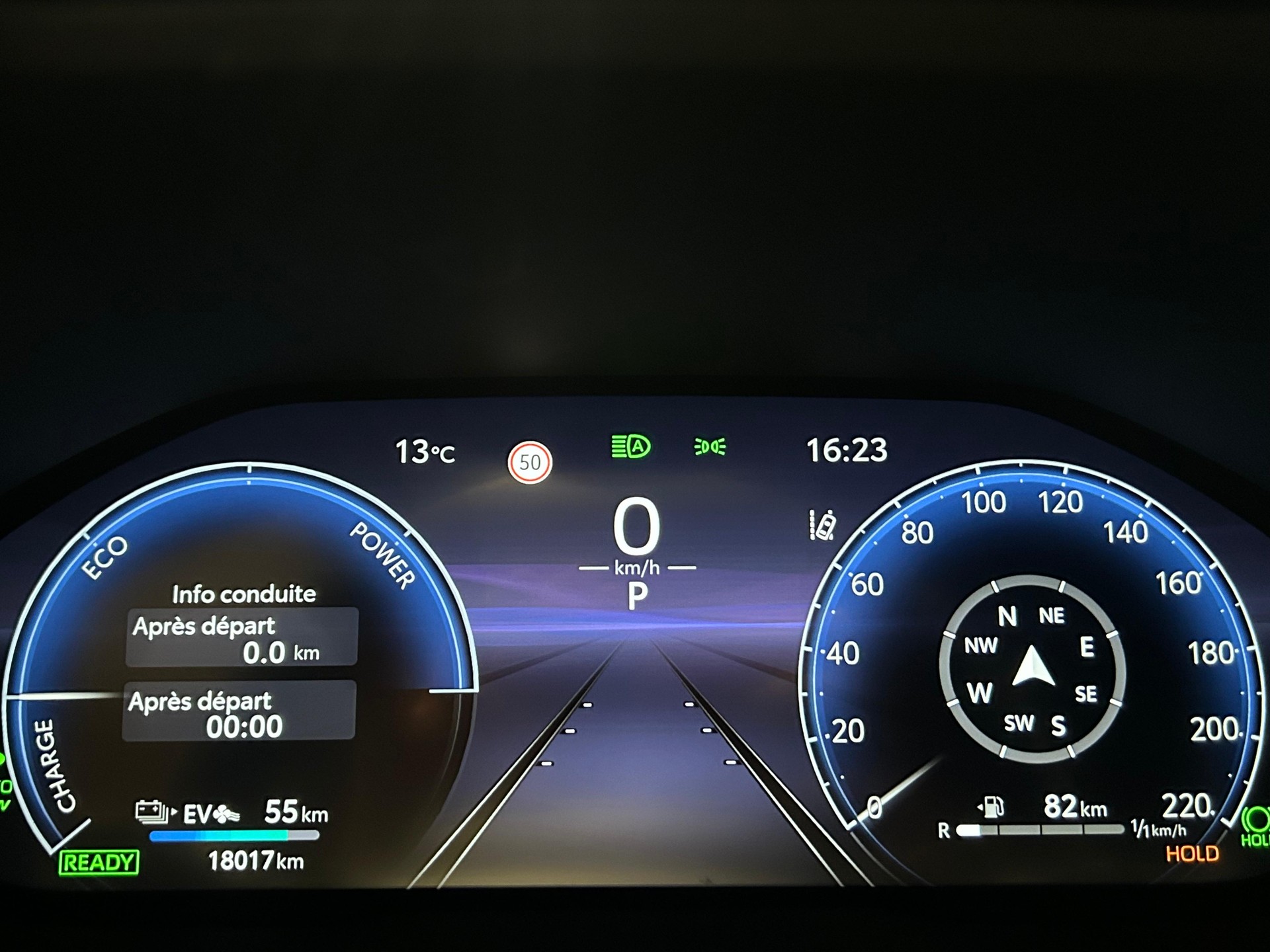 SUZUKI Across 2.5 PHEV Compact Top 4x4 - 10