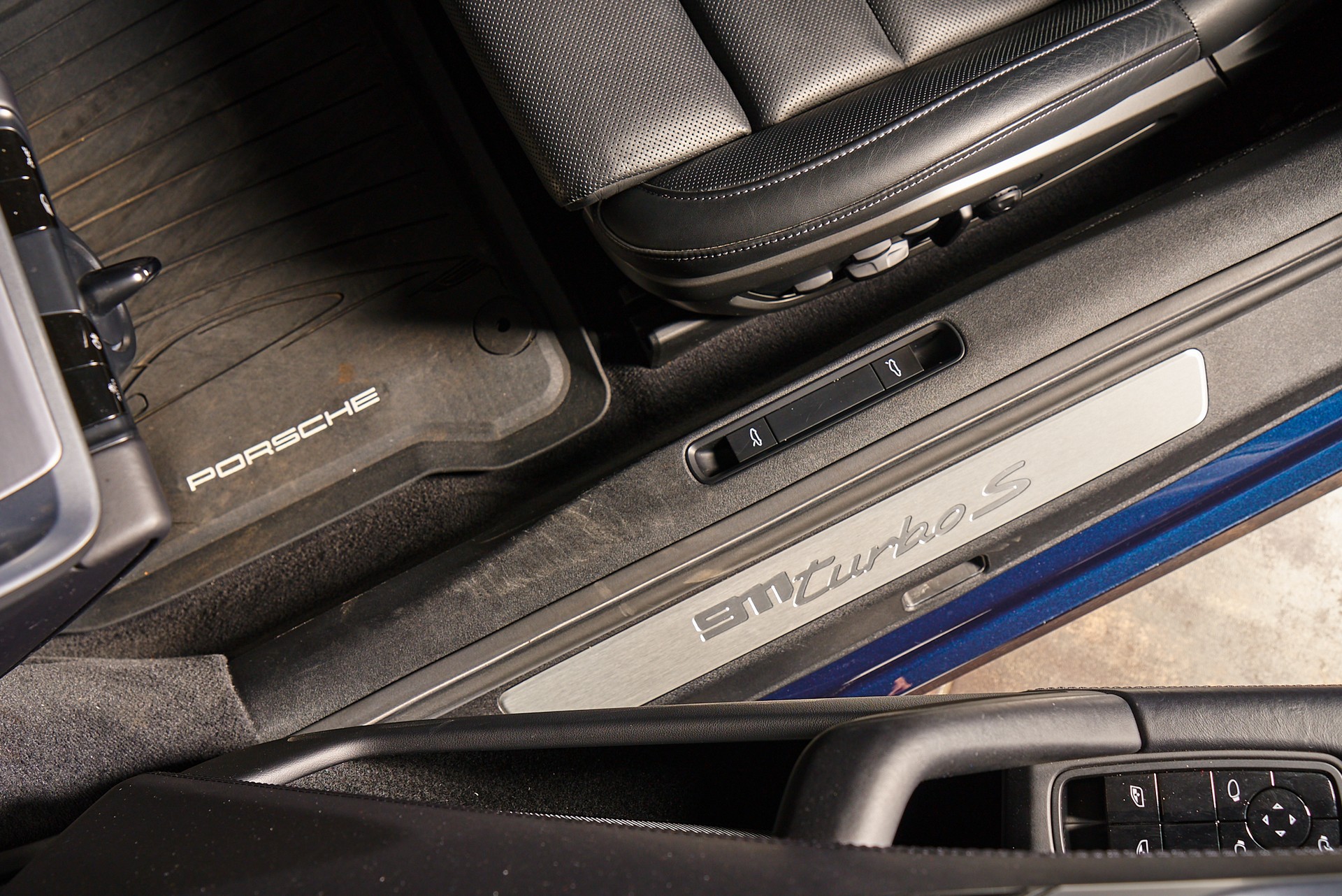 PORSCHE 911 Turbo S PDK - 10