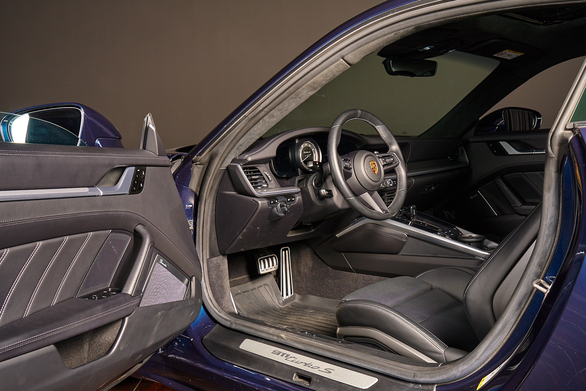 PORSCHE 911 Turbo S PDK - 11