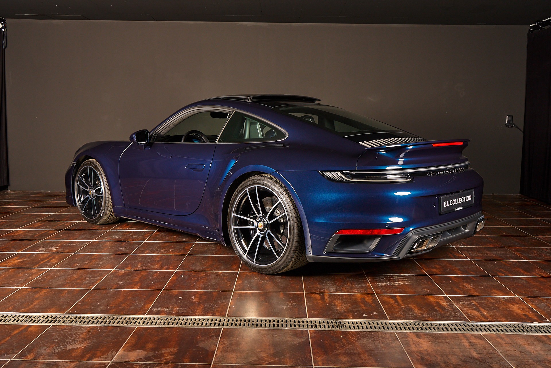 PORSCHE 911 Turbo S PDK - 9
