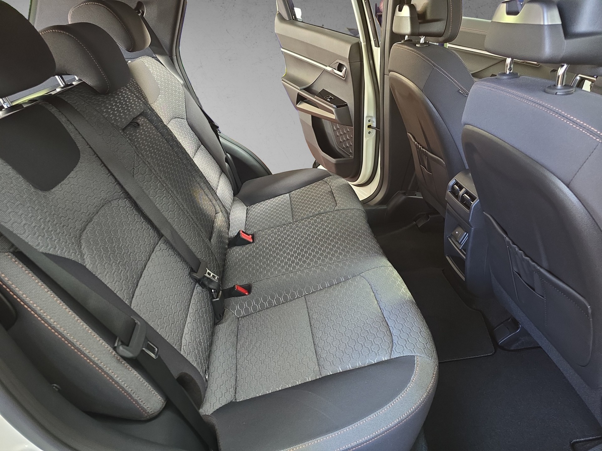 KGM-SsangYong Torres EVX 73 kWh Bronze - 16