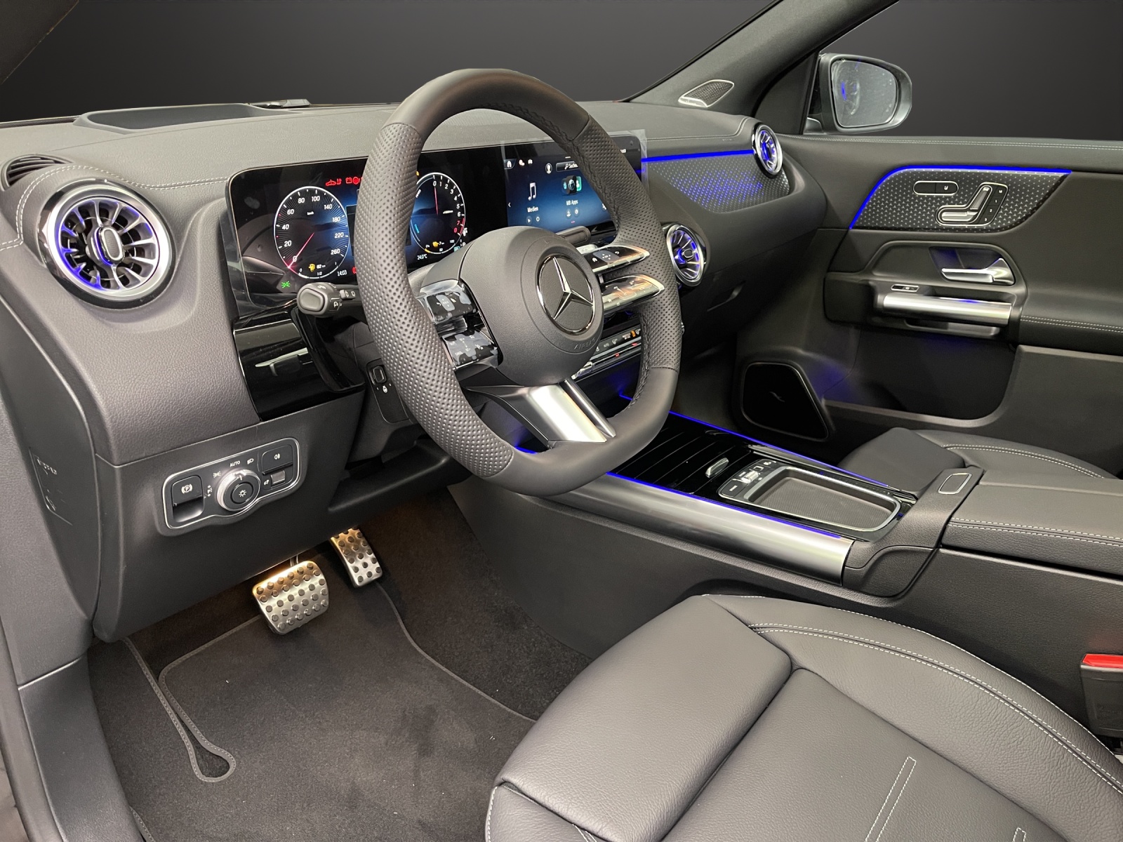 MERCEDES-BENZ GLA 250 e EQ Star 8G-DCT - 6