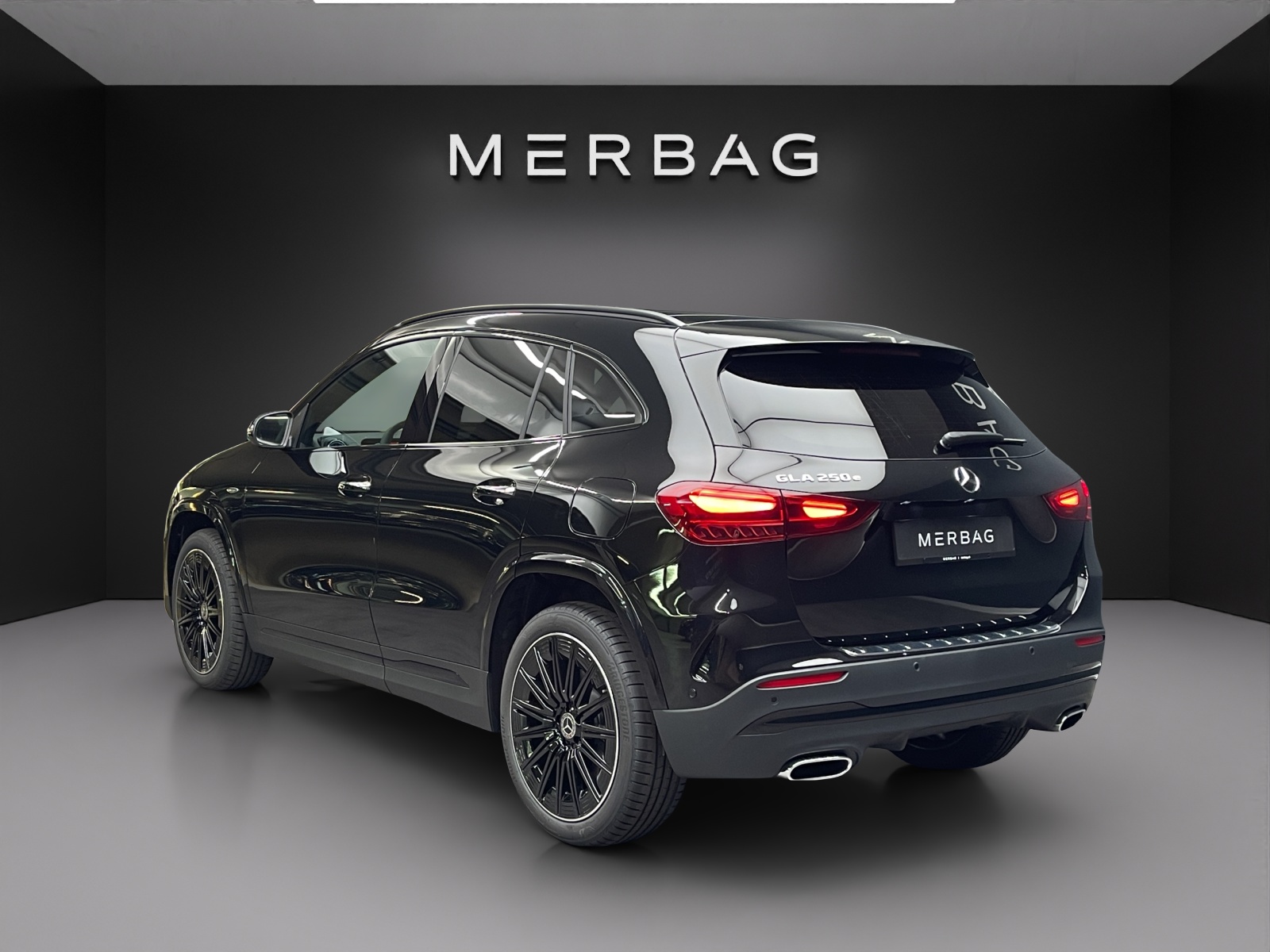 MERCEDES-BENZ GLA 250 e EQ Star 8G-DCT - 4