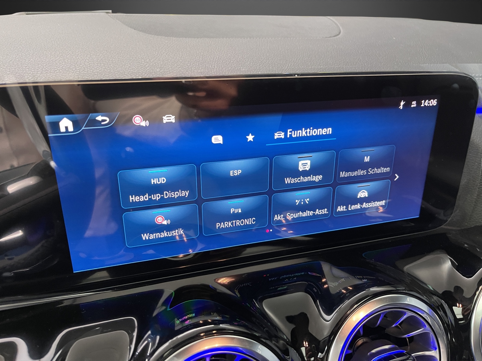 MERCEDES-BENZ GLA 250 e EQ Star 8G-DCT - 12