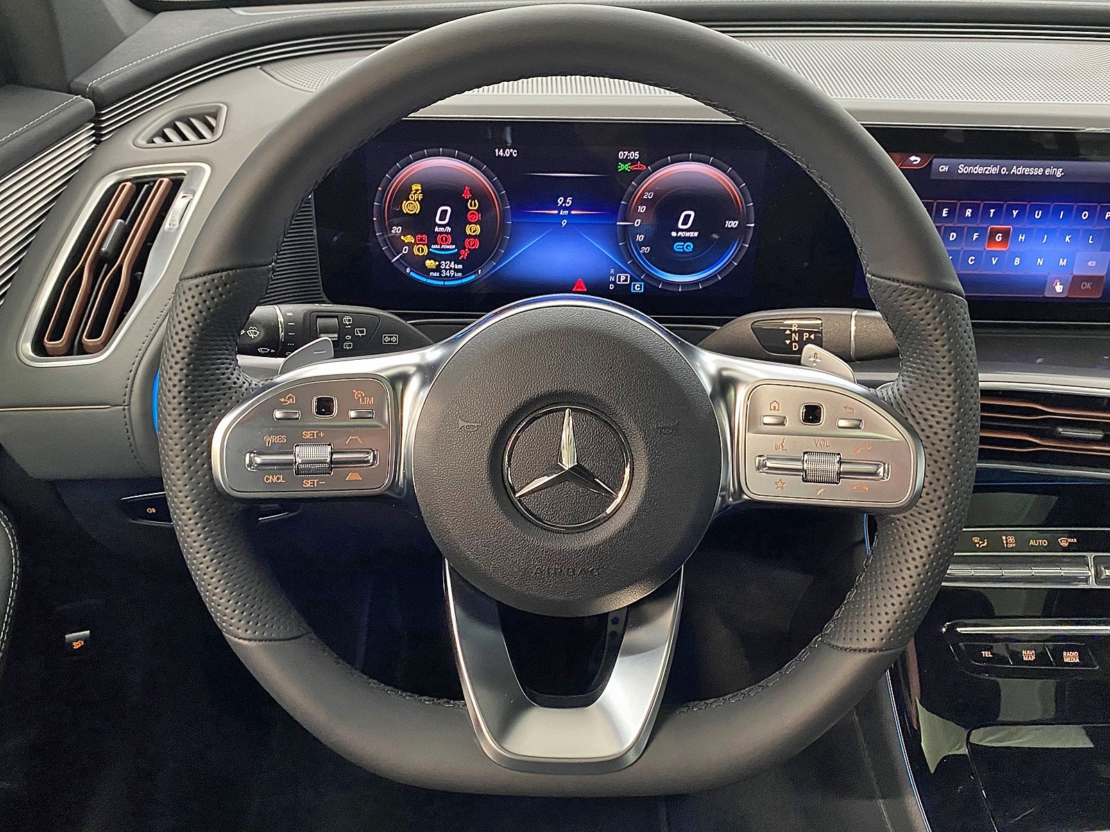 MERCEDES-BENZ EQC 400 AMG Line 4MATIC - 13