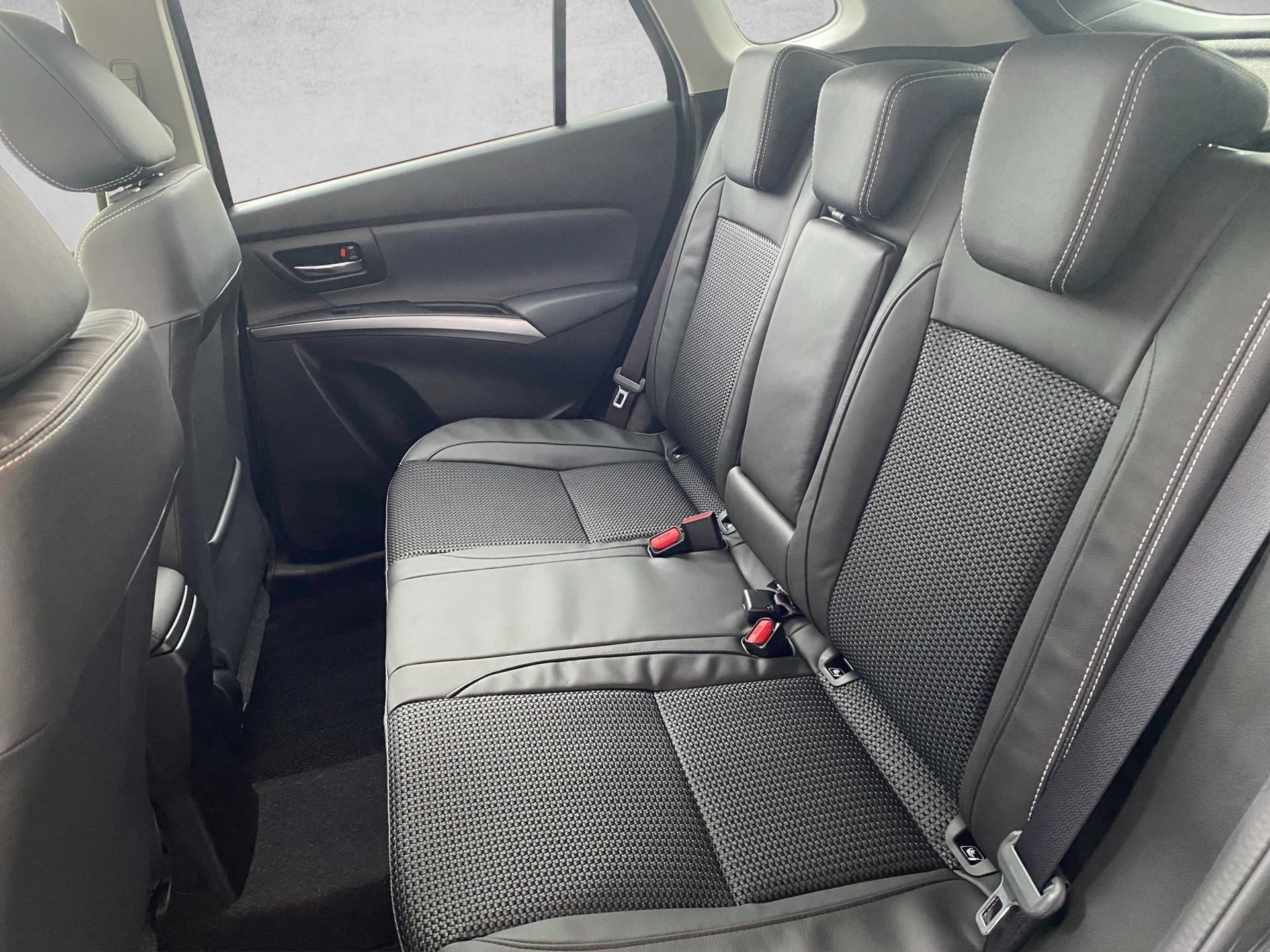 SUZUKI S-Cross 1.4 16V Compact Top MHD 4WD Automatic - 10