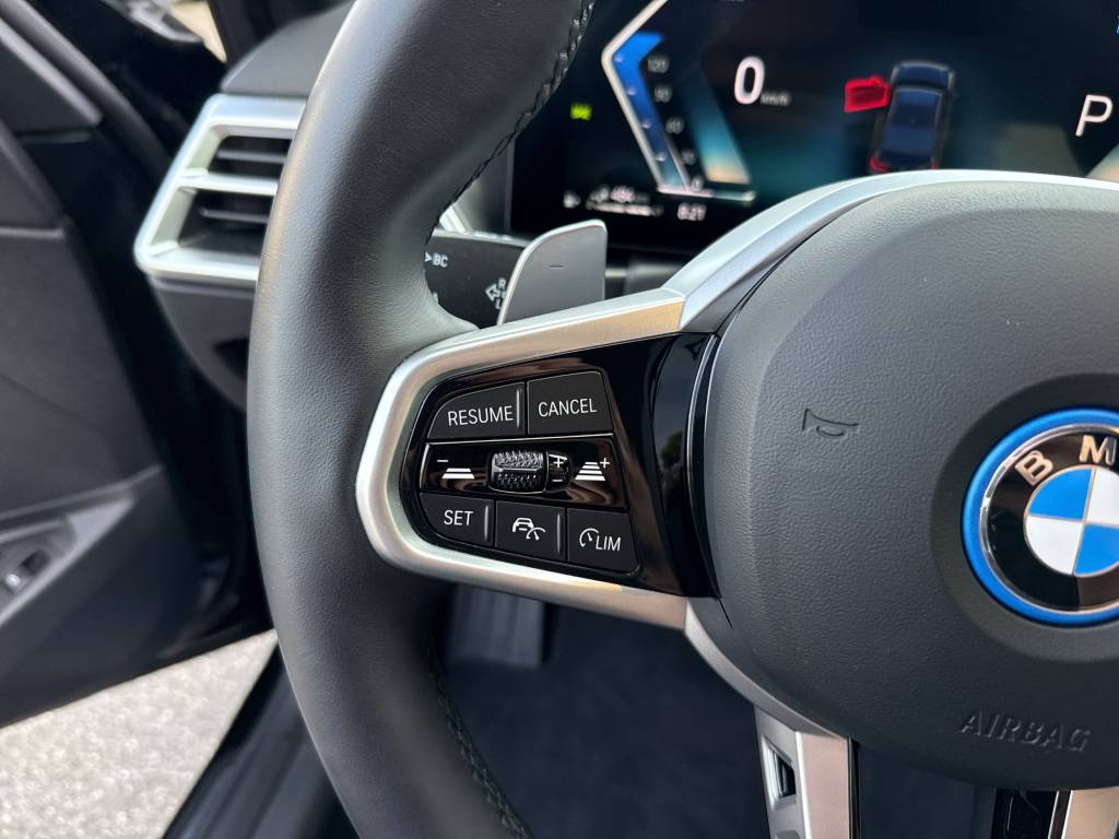 BMW 330e xDrive Steptronic M Sport - 16