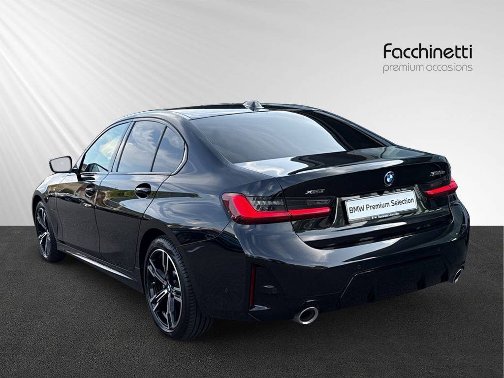 BMW 330e xDrive Steptronic M Sport - 4