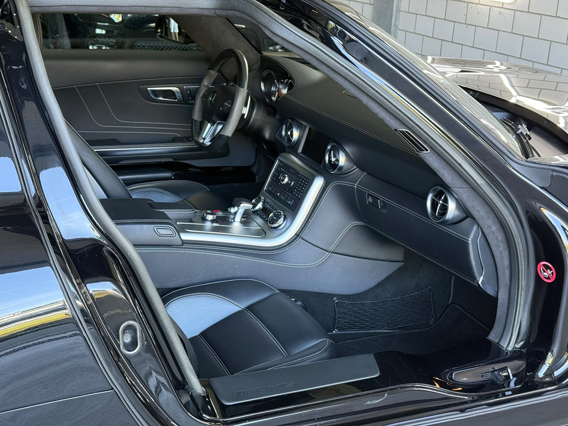MERCEDES-BENZ SLS 63 AMG Speedshift - 6