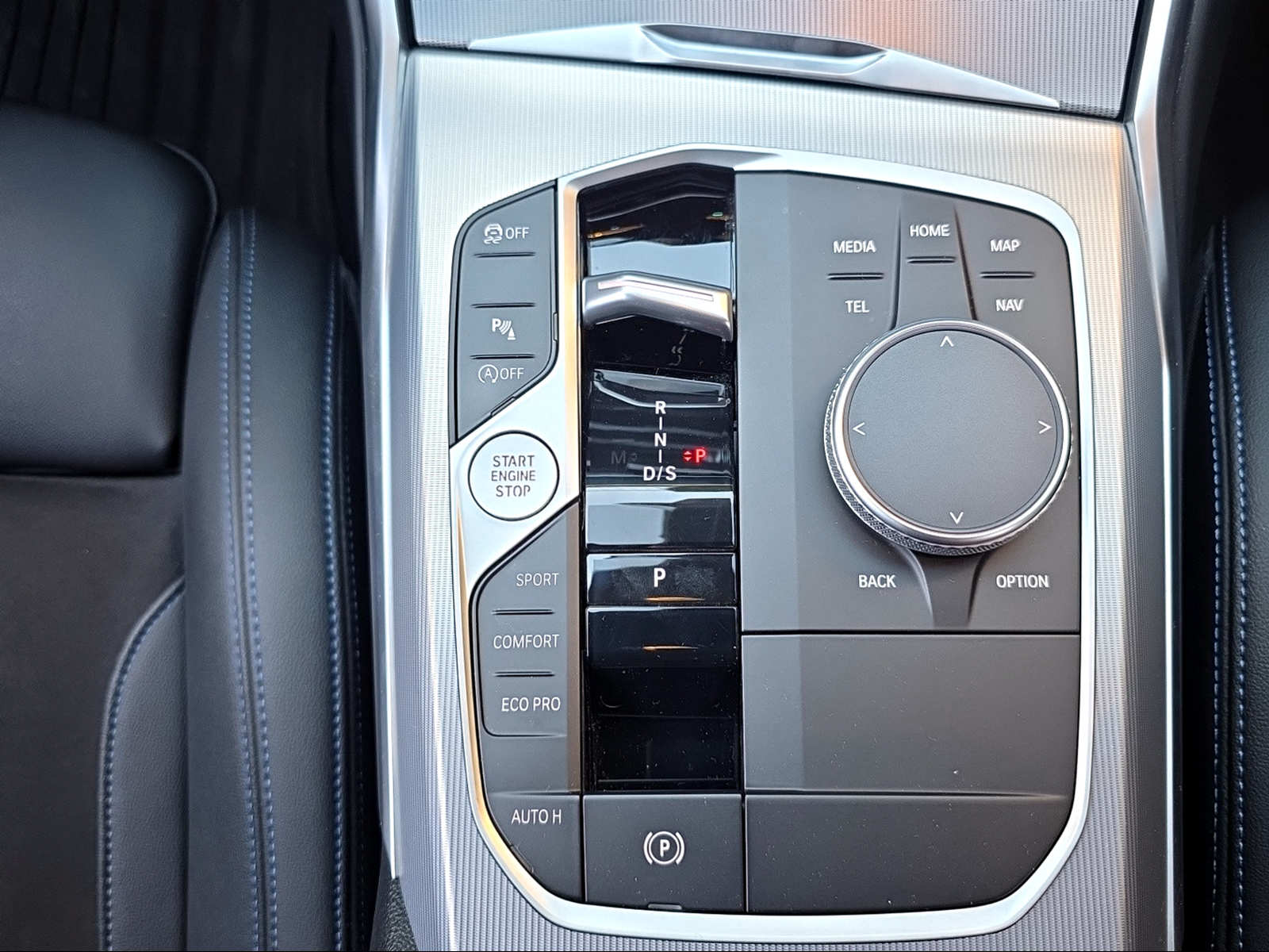 BMW 330i Touring xDrive Steptronic M Sport - 16