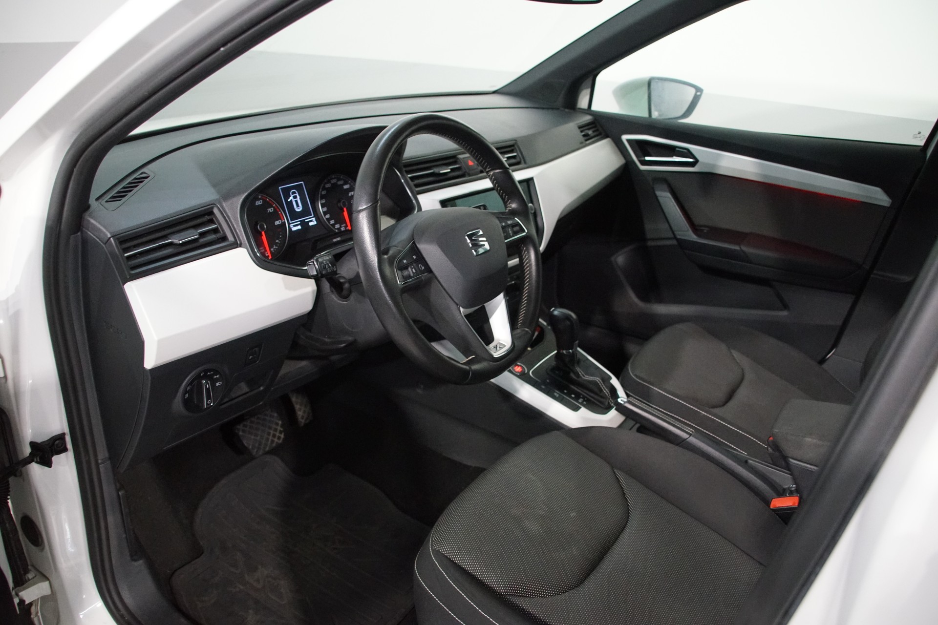 SEAT Arona 1.0 TSI Eco Xcellence DSG - 10