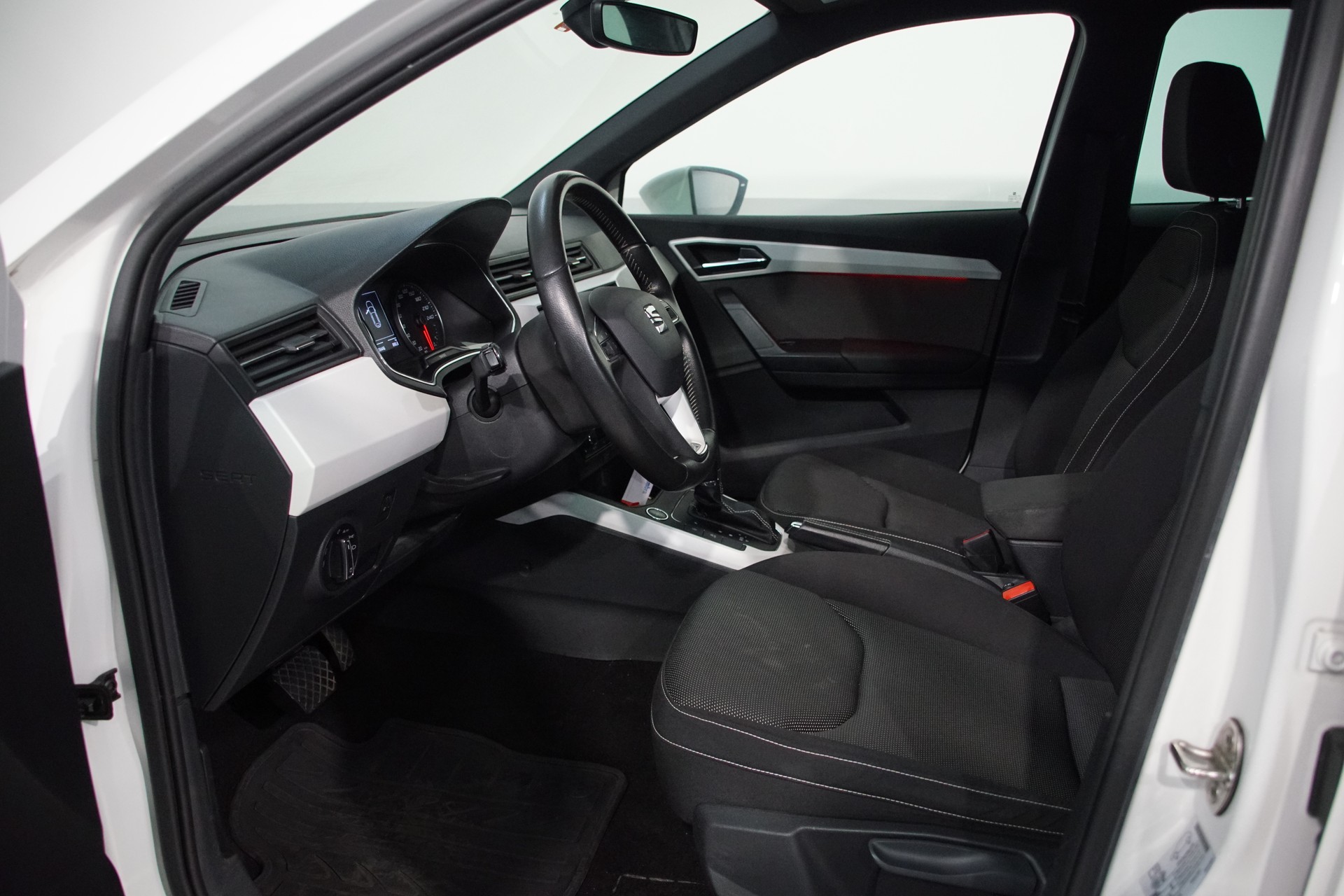 SEAT Arona 1.0 TSI Eco Xcellence DSG - 11