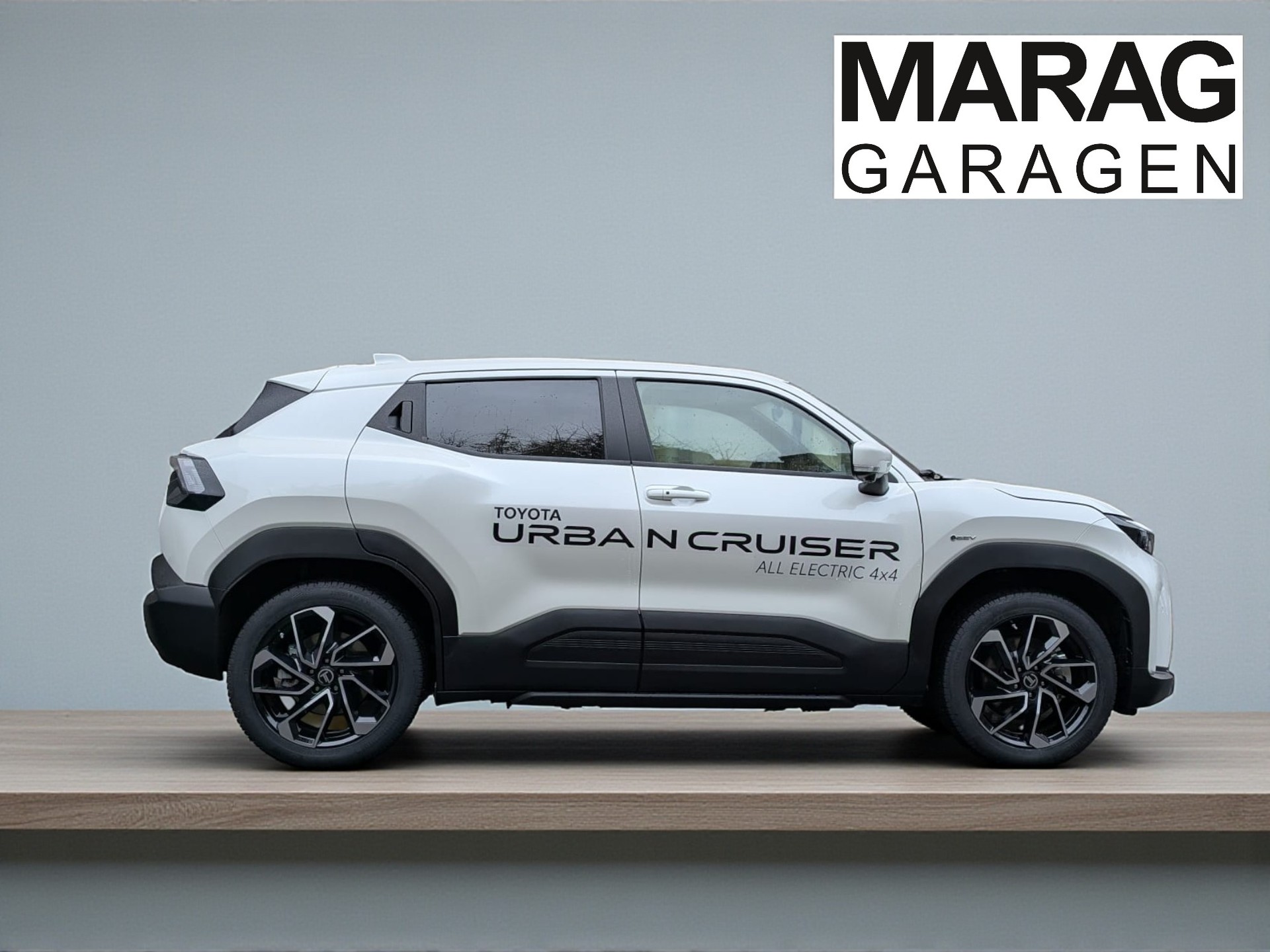 TOYOTA Urban Cruiser 61 kWh Premium AWD - 6