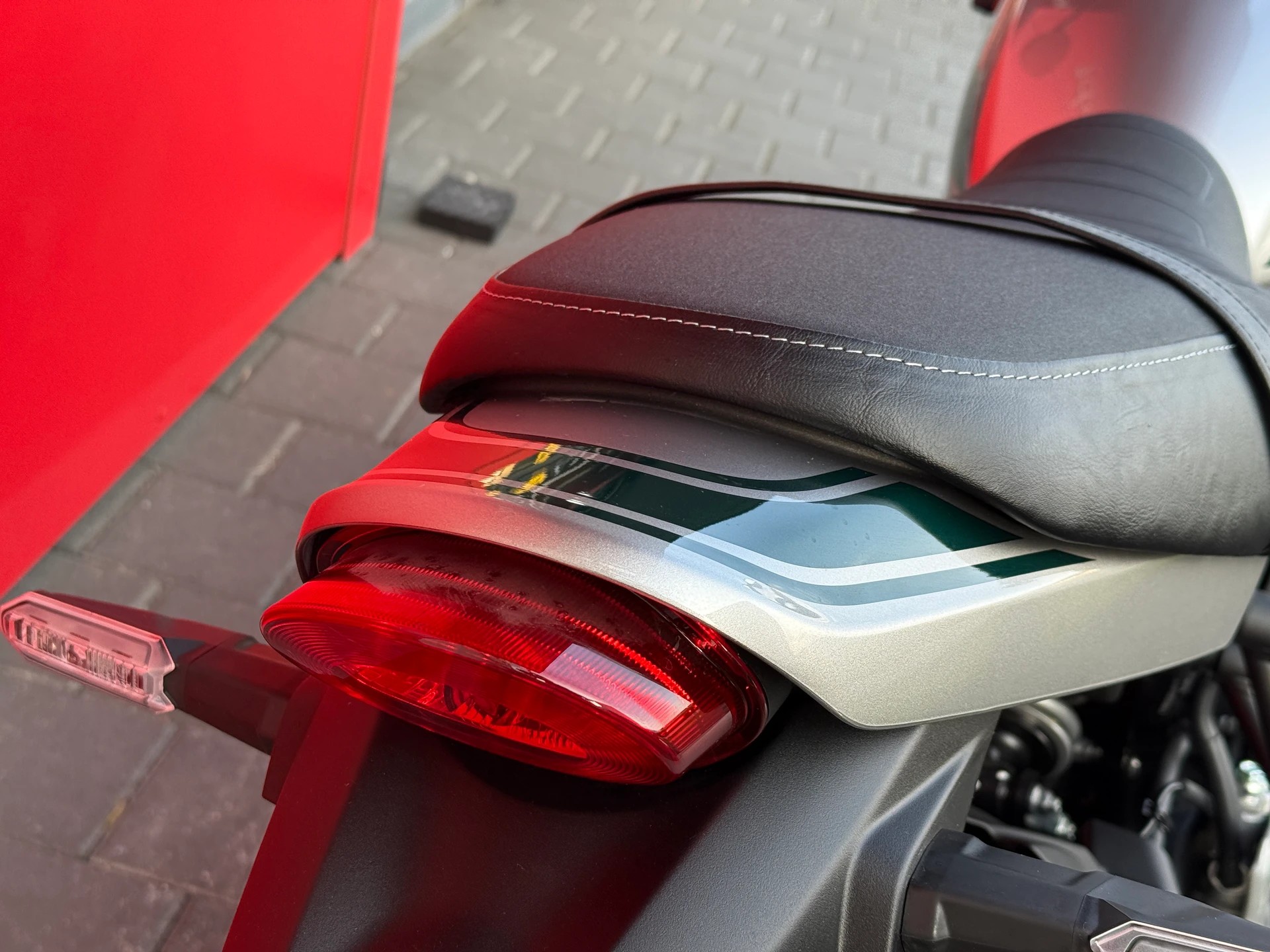KAWASAKI Z 650 RS - 9