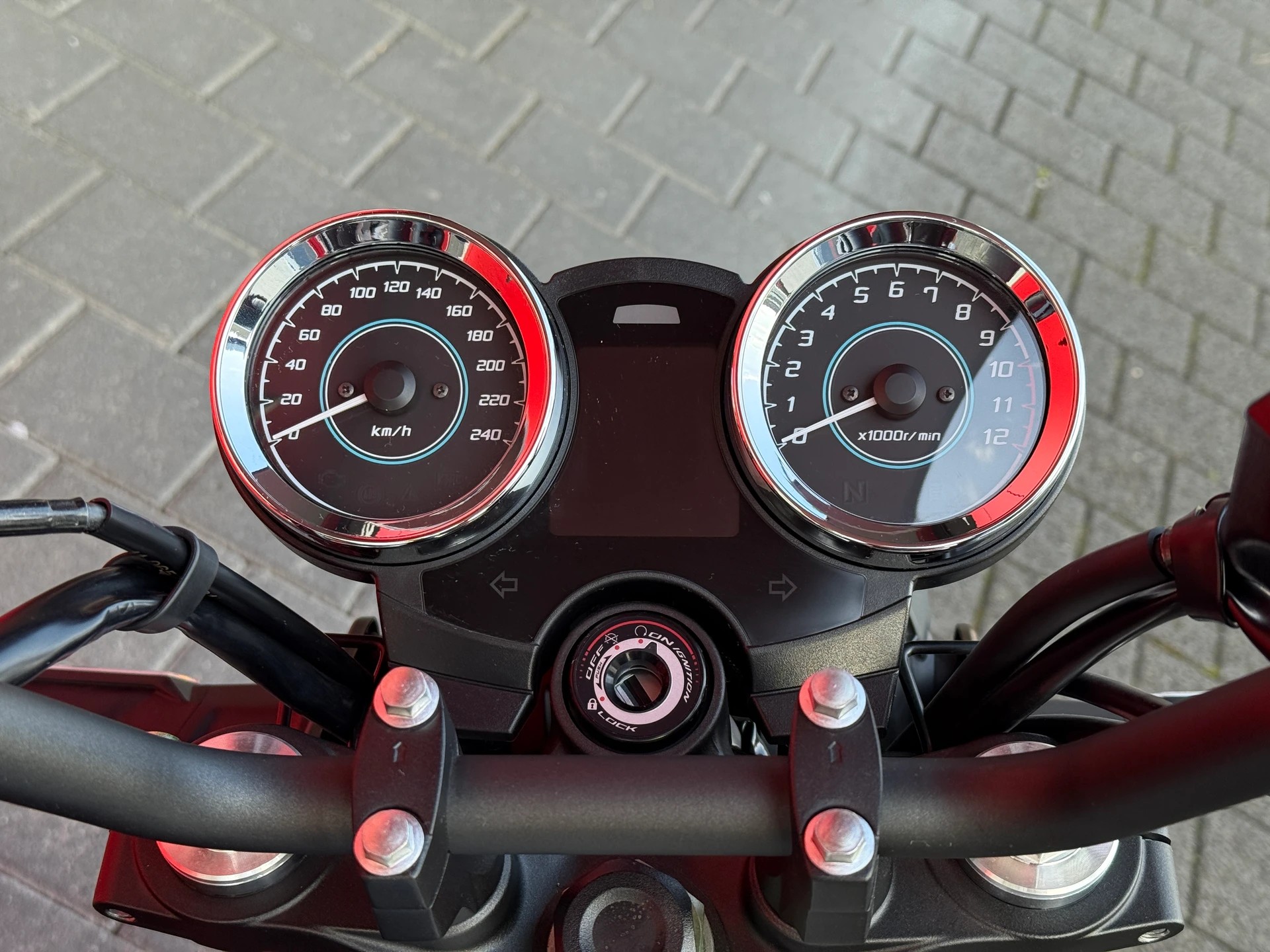 KAWASAKI Z 650 RS - 16