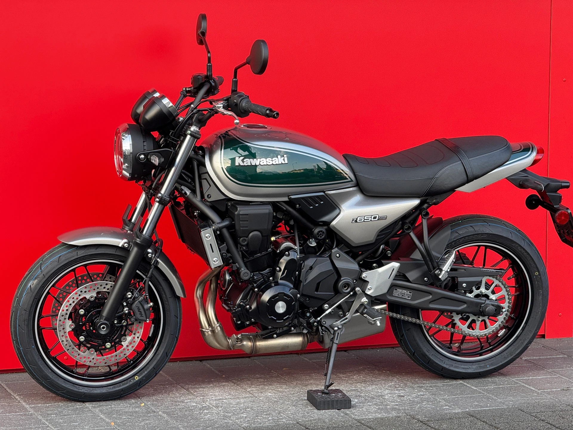 KAWASAKI Z 650 RS - 12