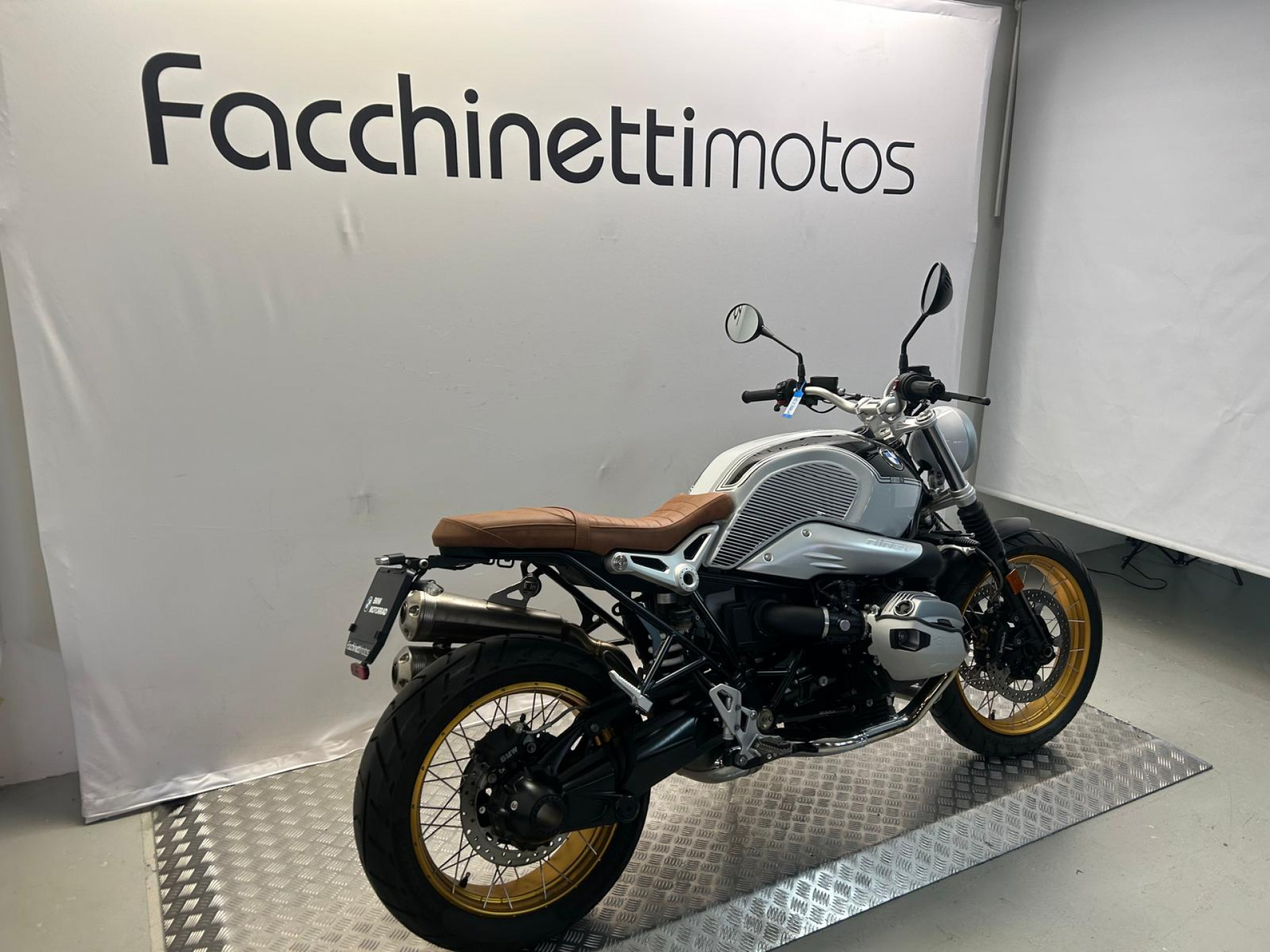 BMW R nineT Scrambler - 3