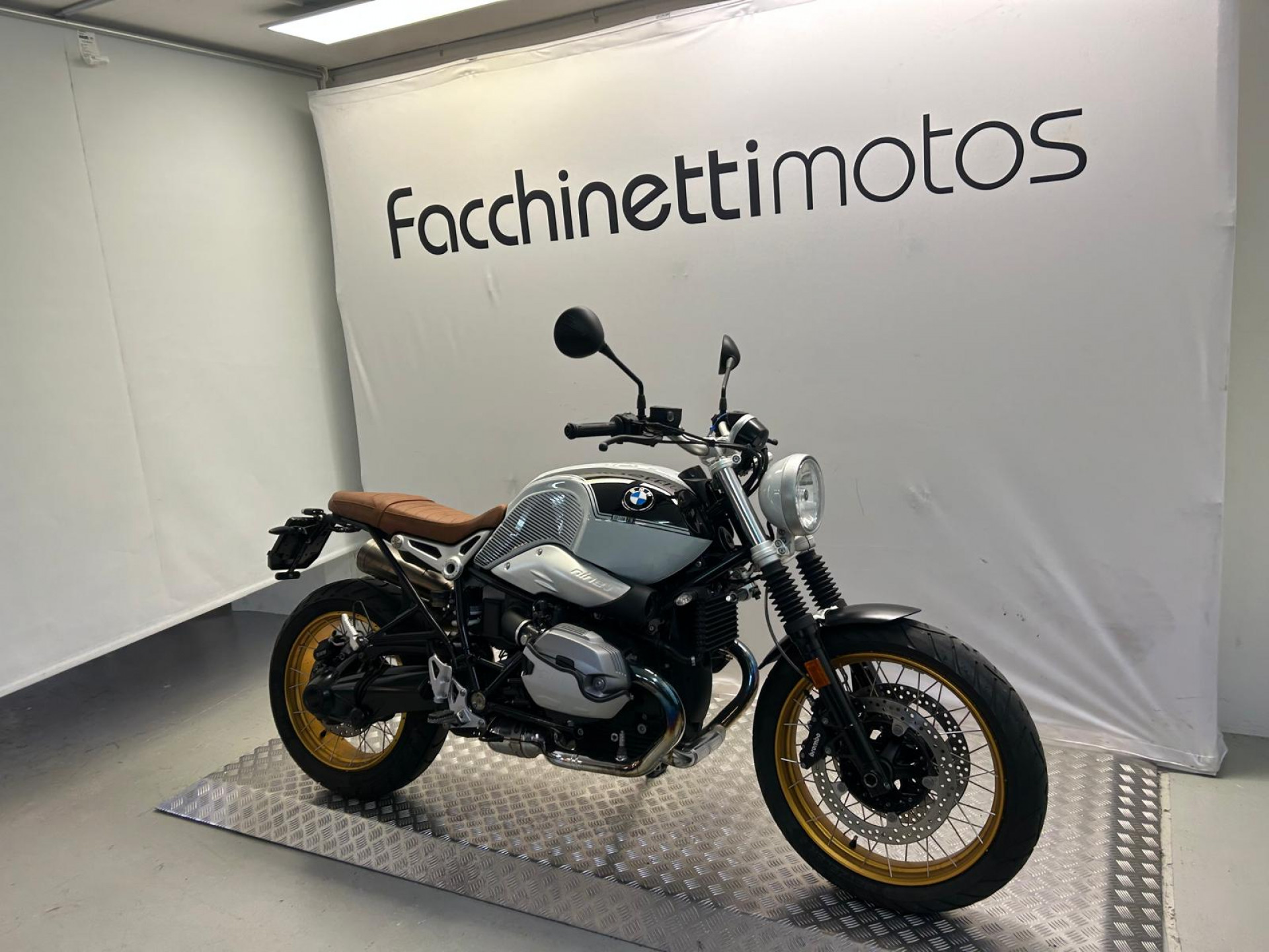 BMW R nineT Scrambler - 2