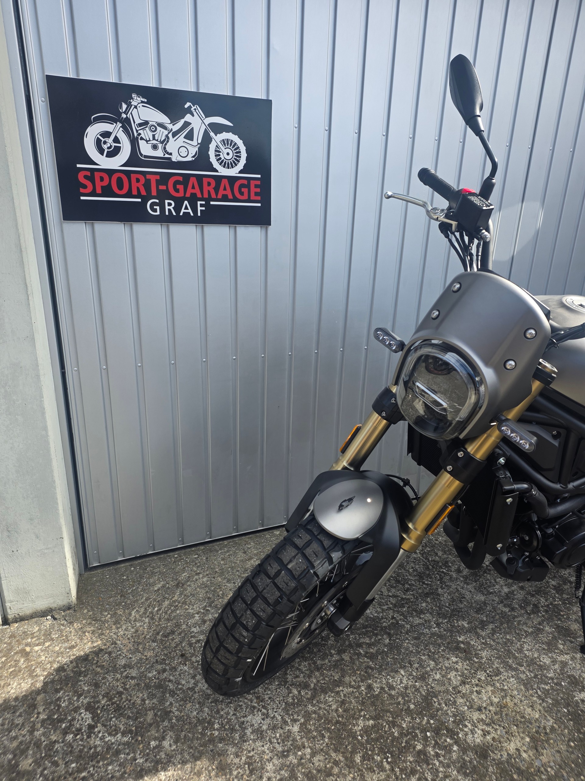 BENELLI Leoncino 800 - 4