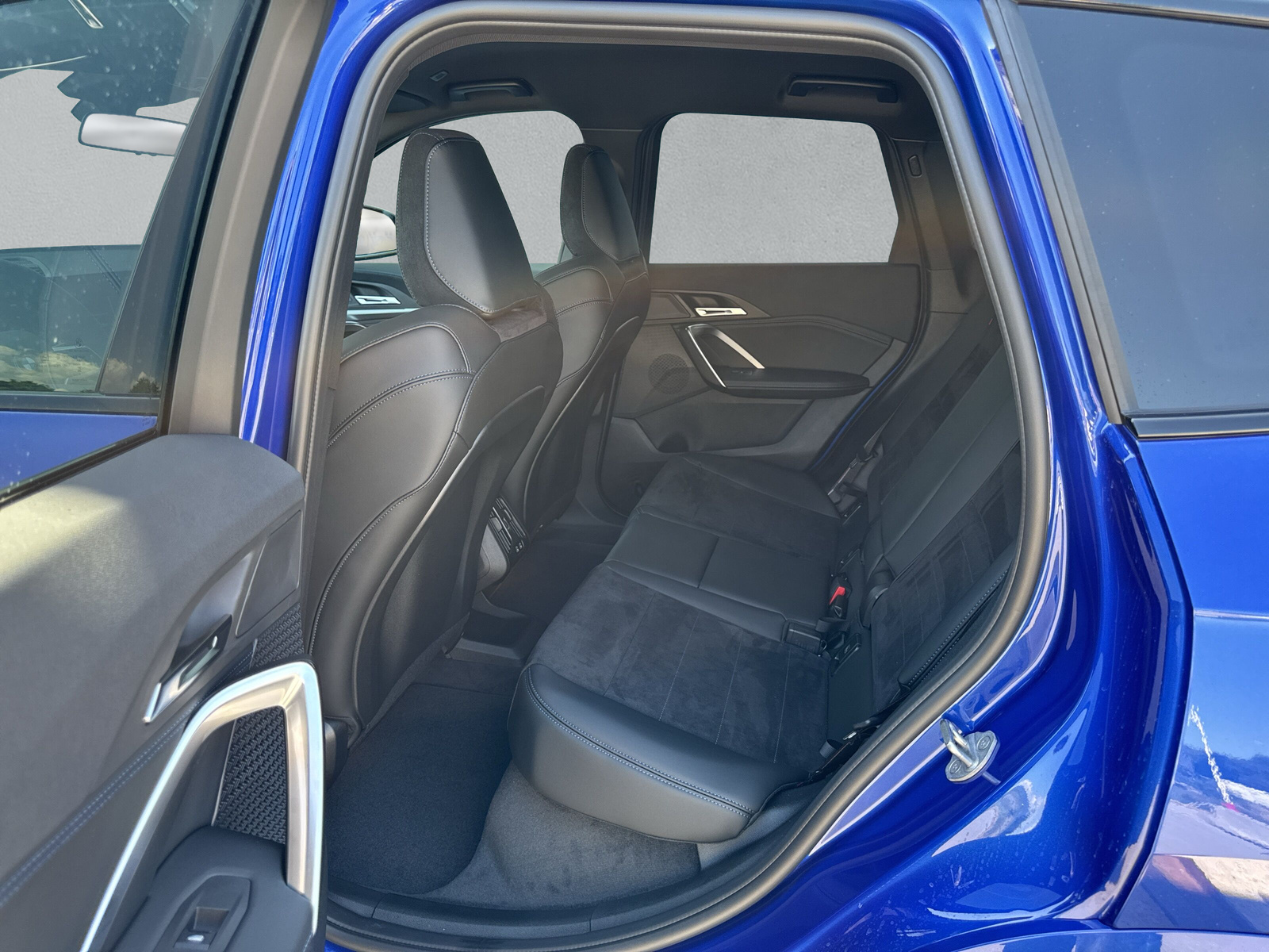 BMW iX1 xDrive 30 M Sport Pro - 12
