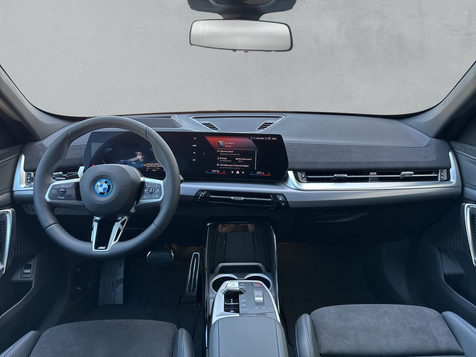 BMW iX1 xDrive 30 M Sport Pro - 13