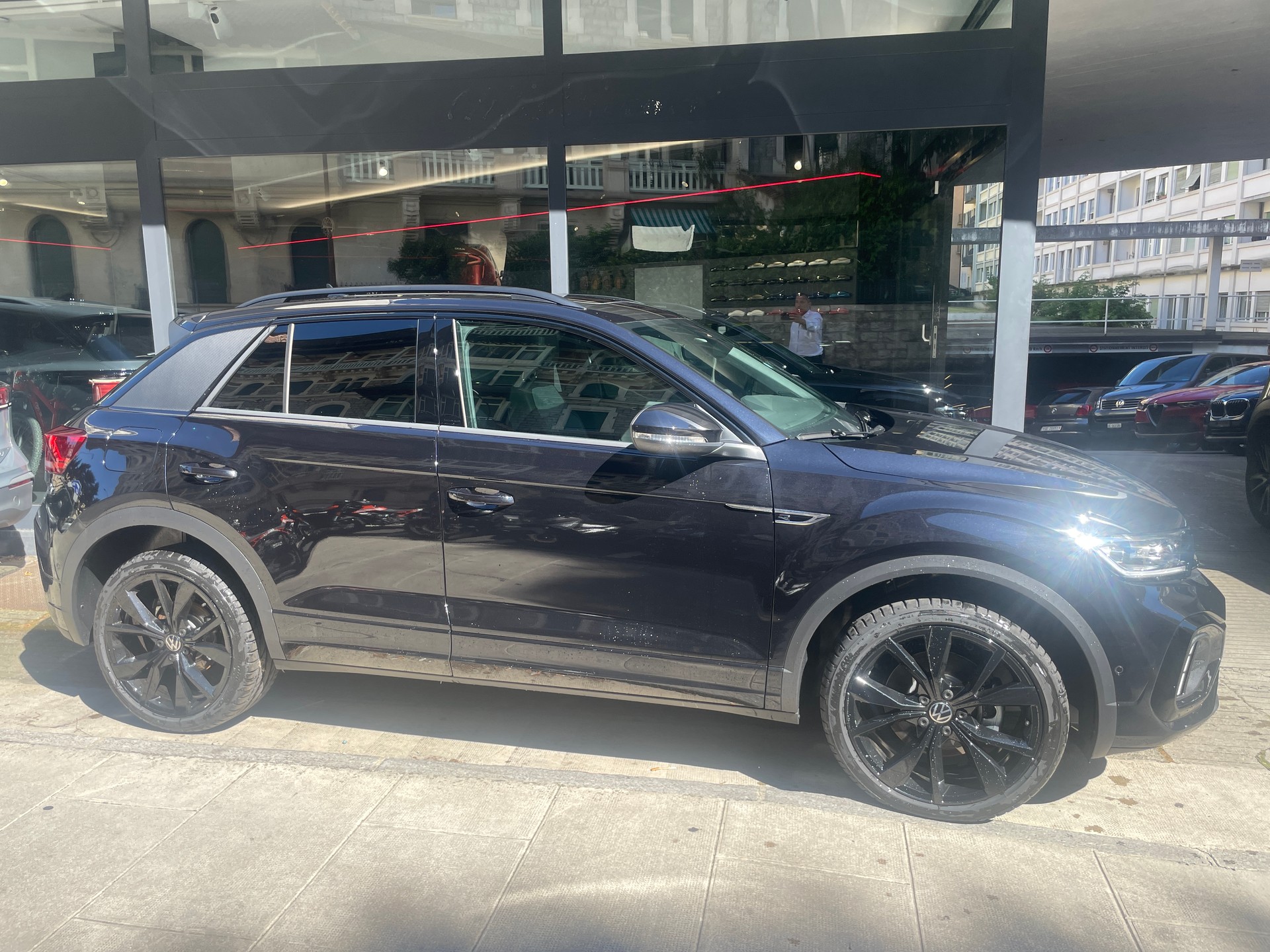 VW T-Roc 2.0 TSI R-Line DSG 4Motion - 3