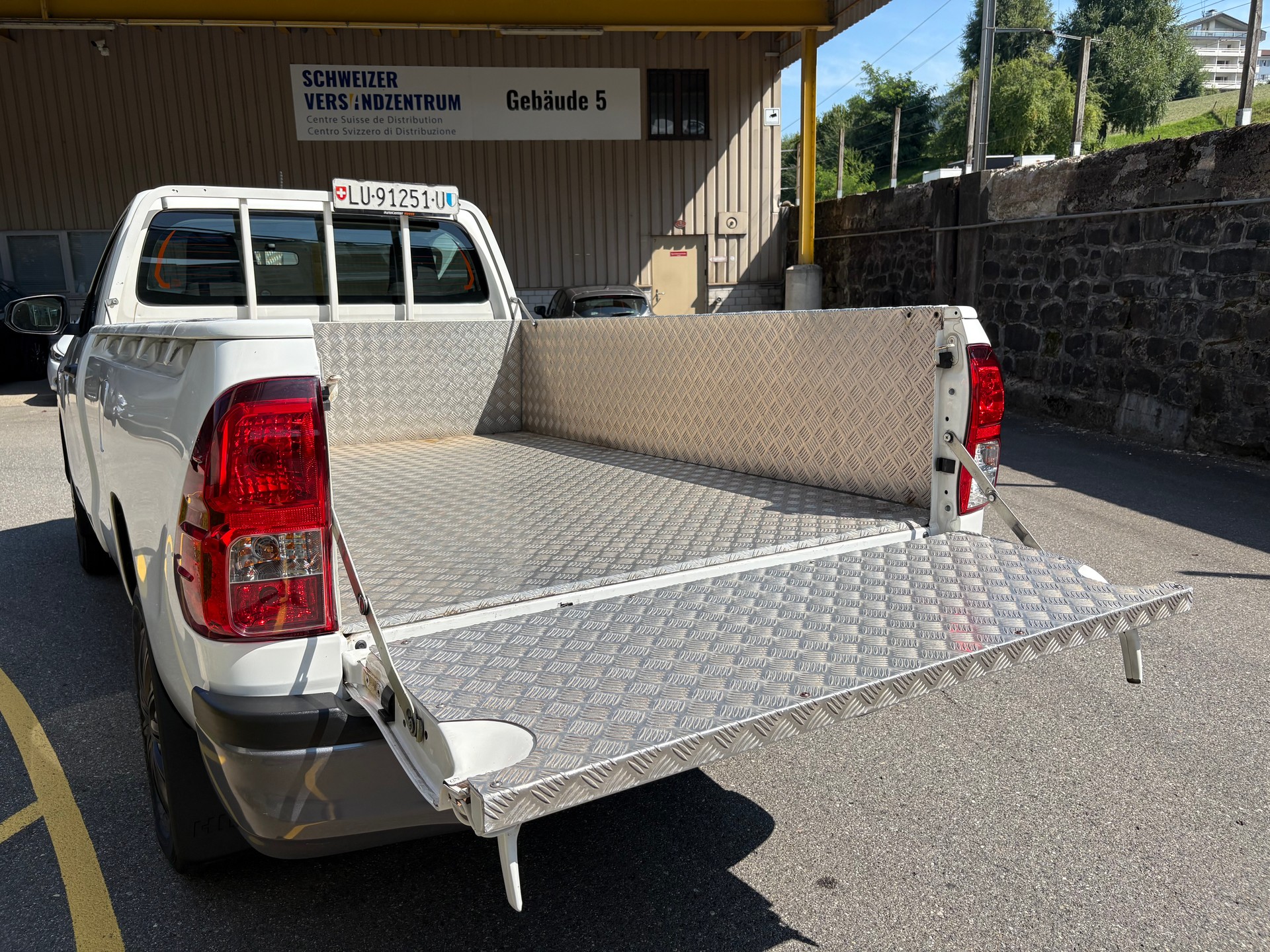 TOYOTA Hilux 2.4D-4D Comfort Single Cab 4x4 - 7
