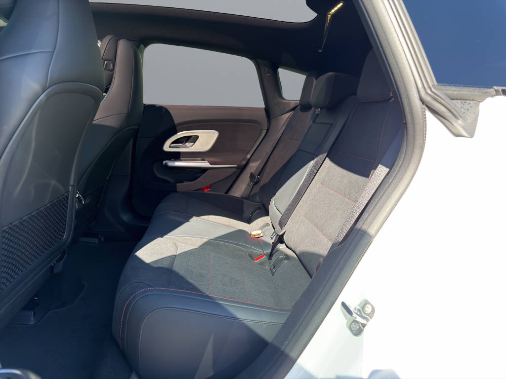 MERCEDES-BENZ CLA 350 EQ Shooting Brake 4matic - 15