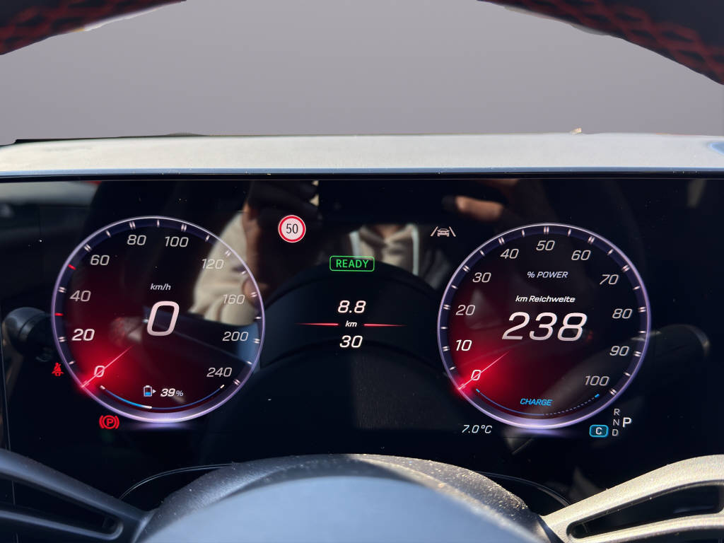 MERCEDES-BENZ CLA 350 EQ Shooting Brake 4matic - 12