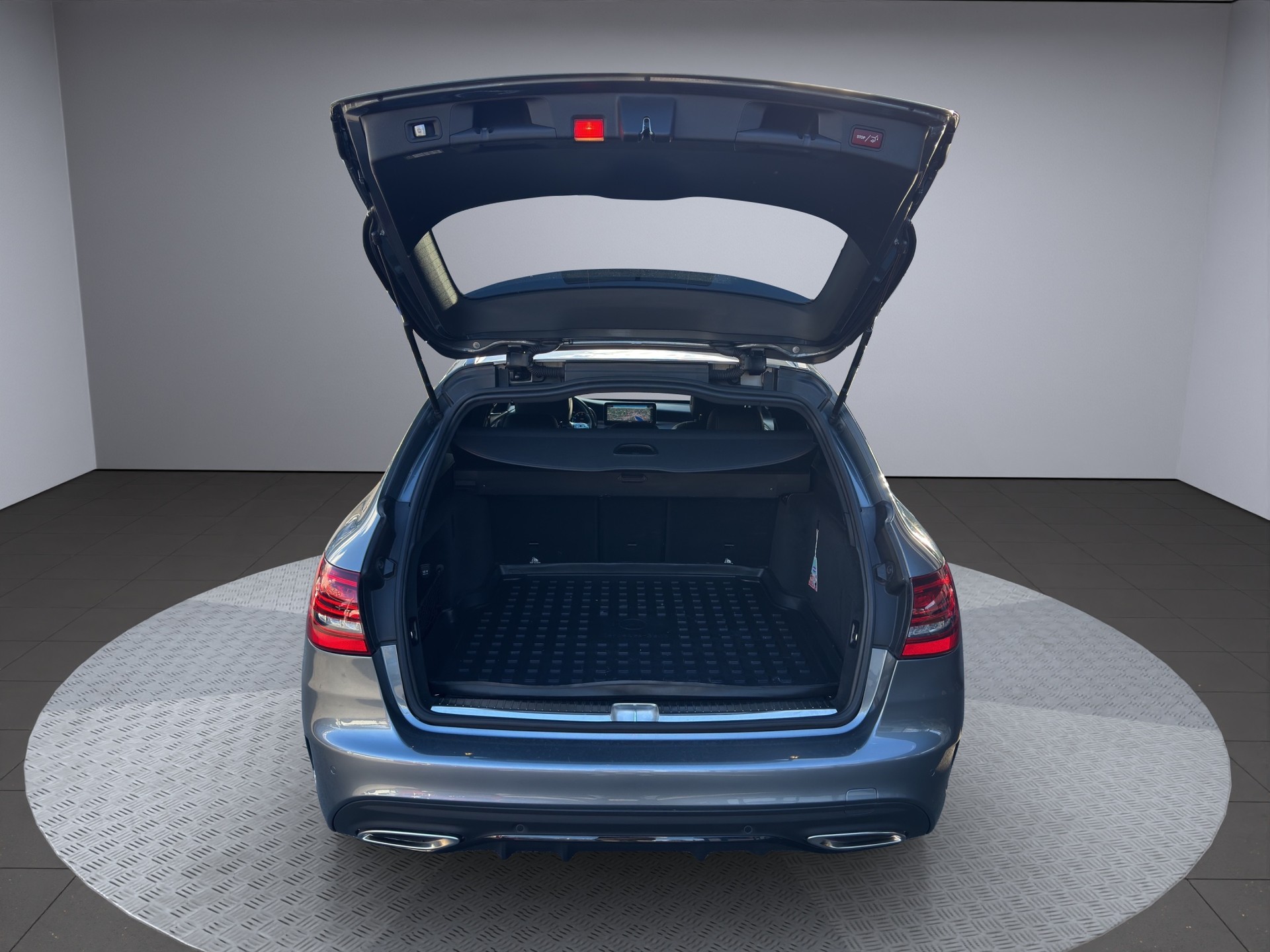 MERCEDES-BENZ C 200 Swiss Star AMG Line 4M 9G-Tronic - 17