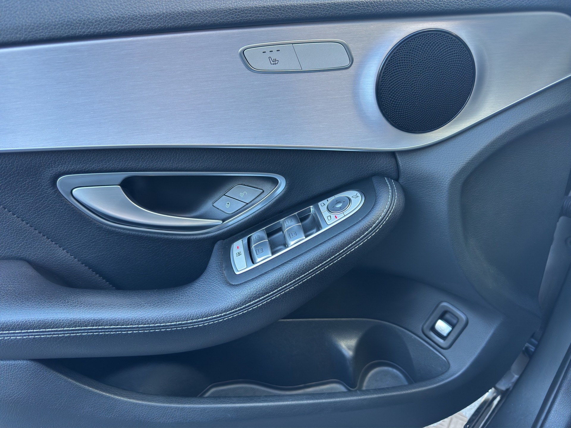 MERCEDES-BENZ C 200 Swiss Star AMG Line 4M 9G-Tronic - 9