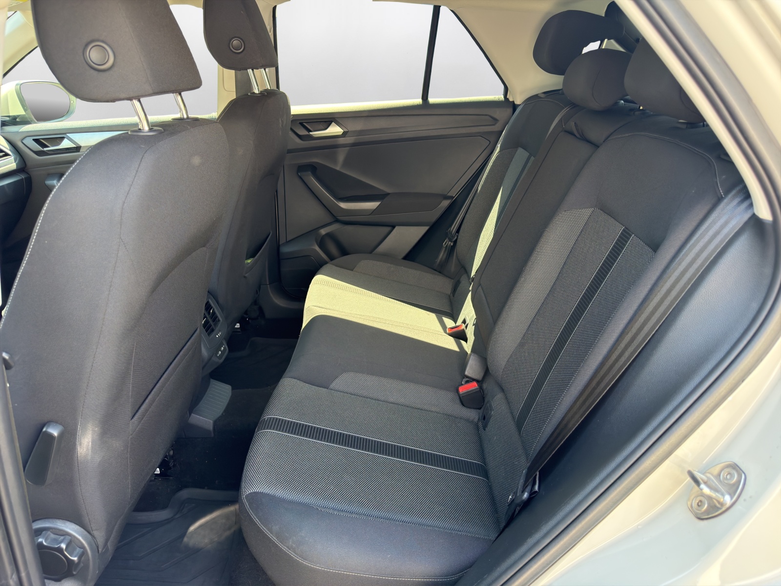 VW T-Roc 1.5 TSI EVO Life DSG - 11