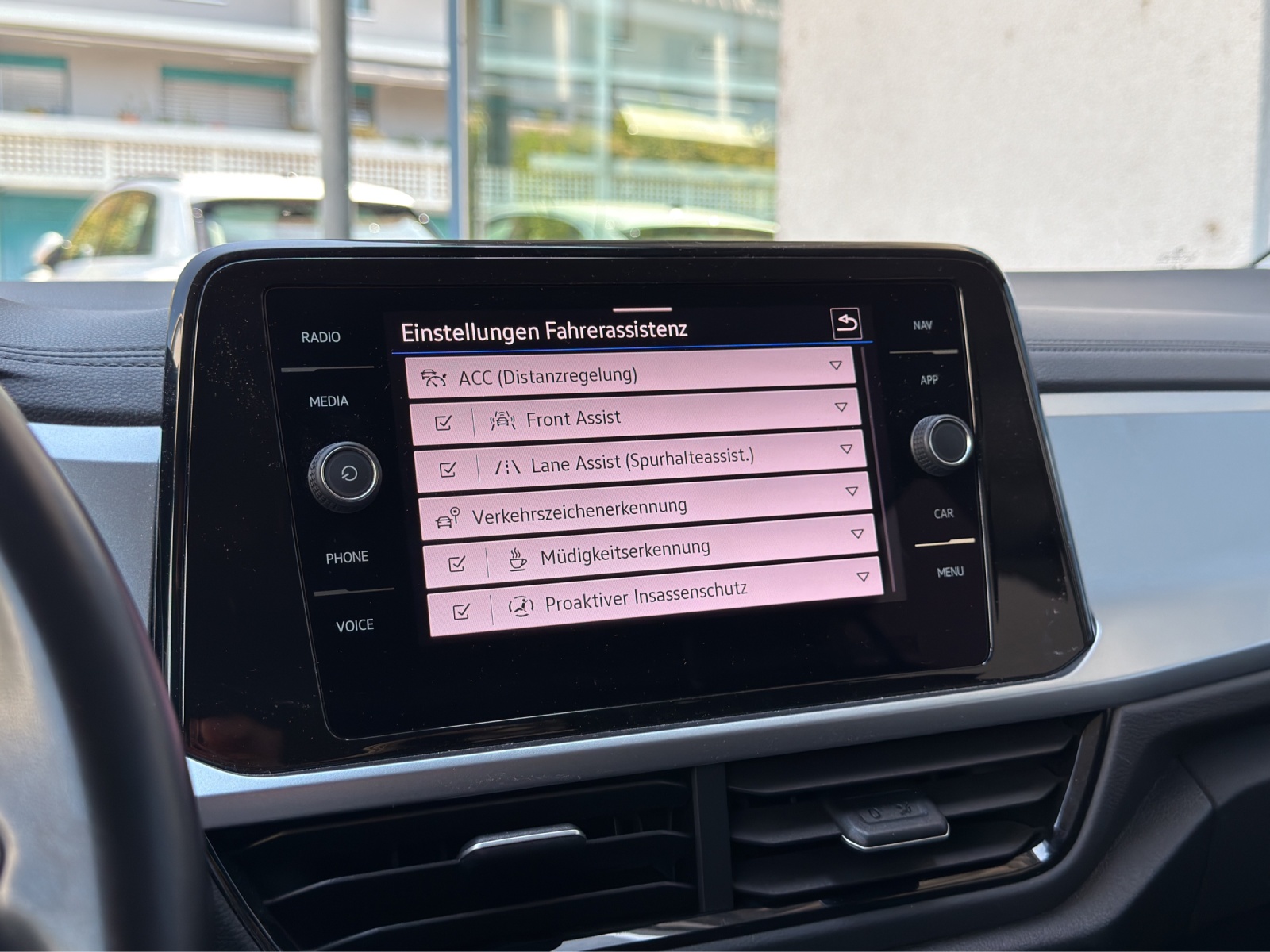 VW T-Roc 1.5 TSI EVO Life DSG - 16