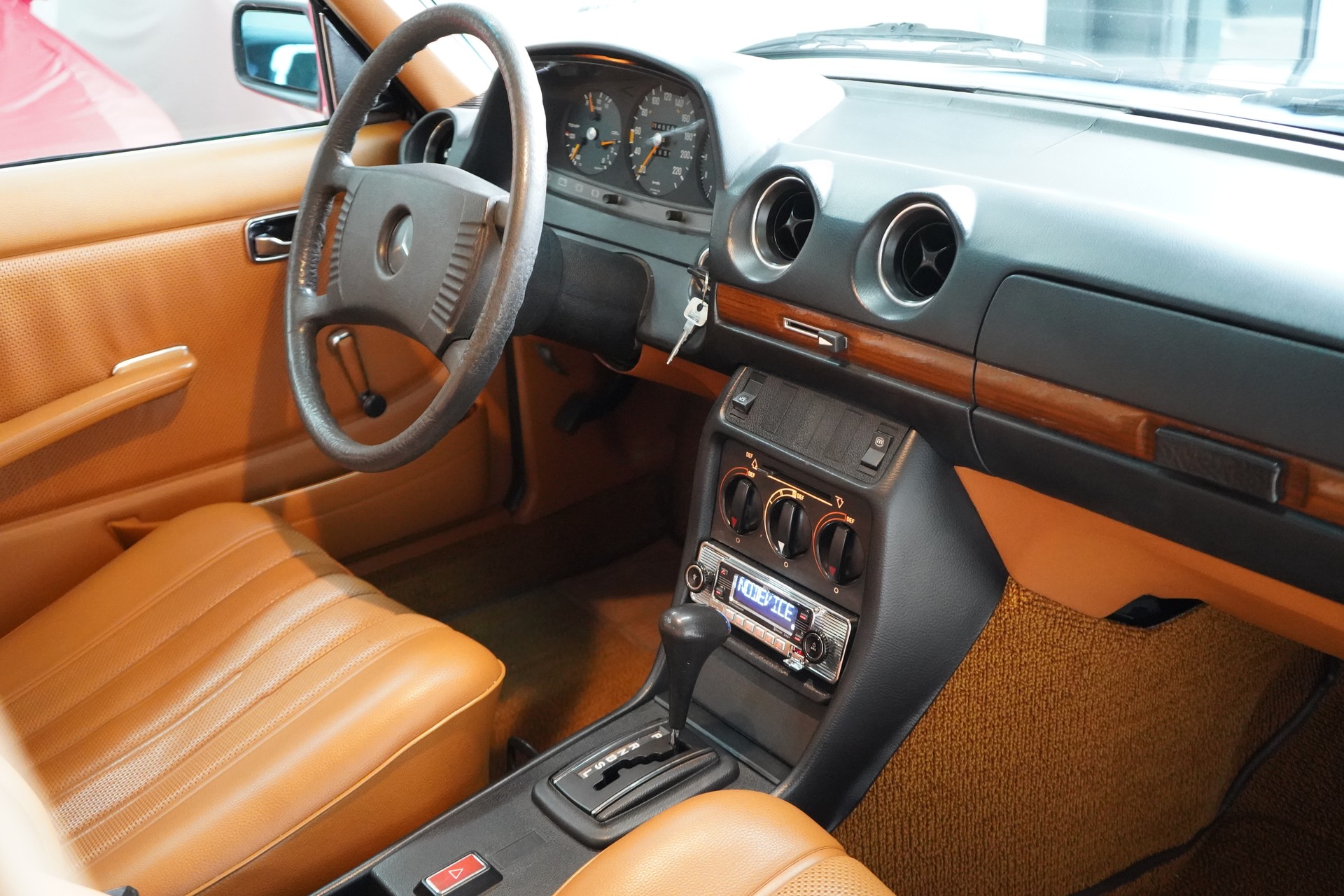 MERCEDES-BENZ 280 Automatic - 27