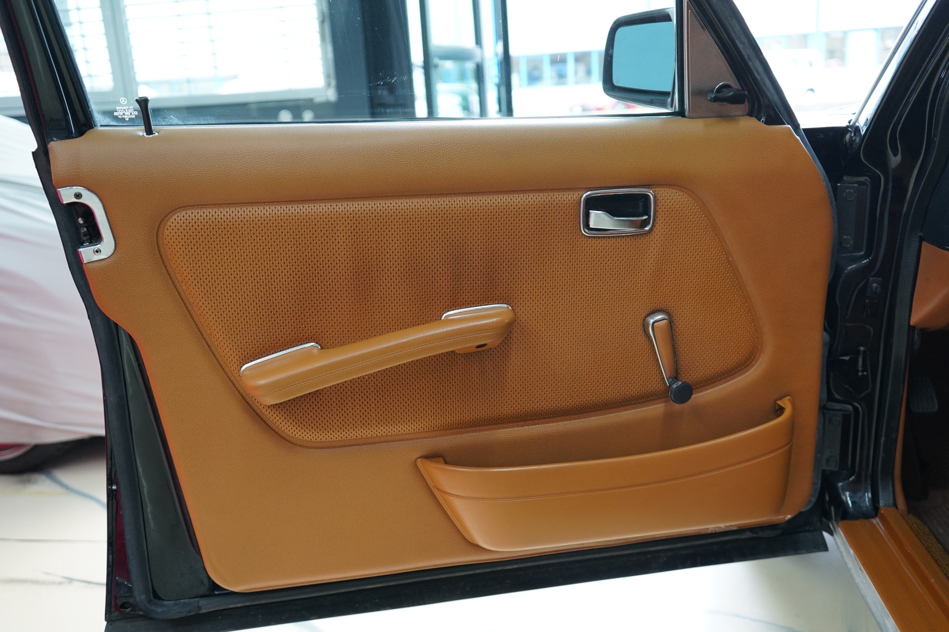 MERCEDES-BENZ 280 Automatic - 23
