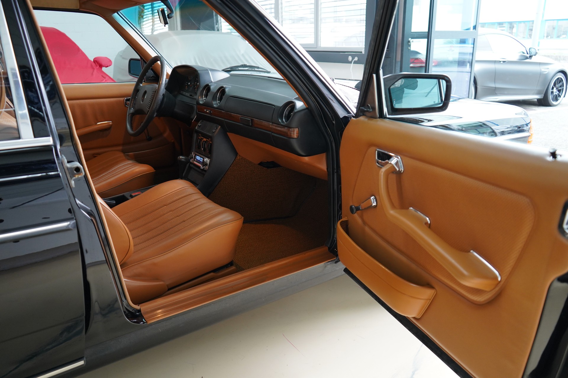 MERCEDES-BENZ 280 Automatic - 25