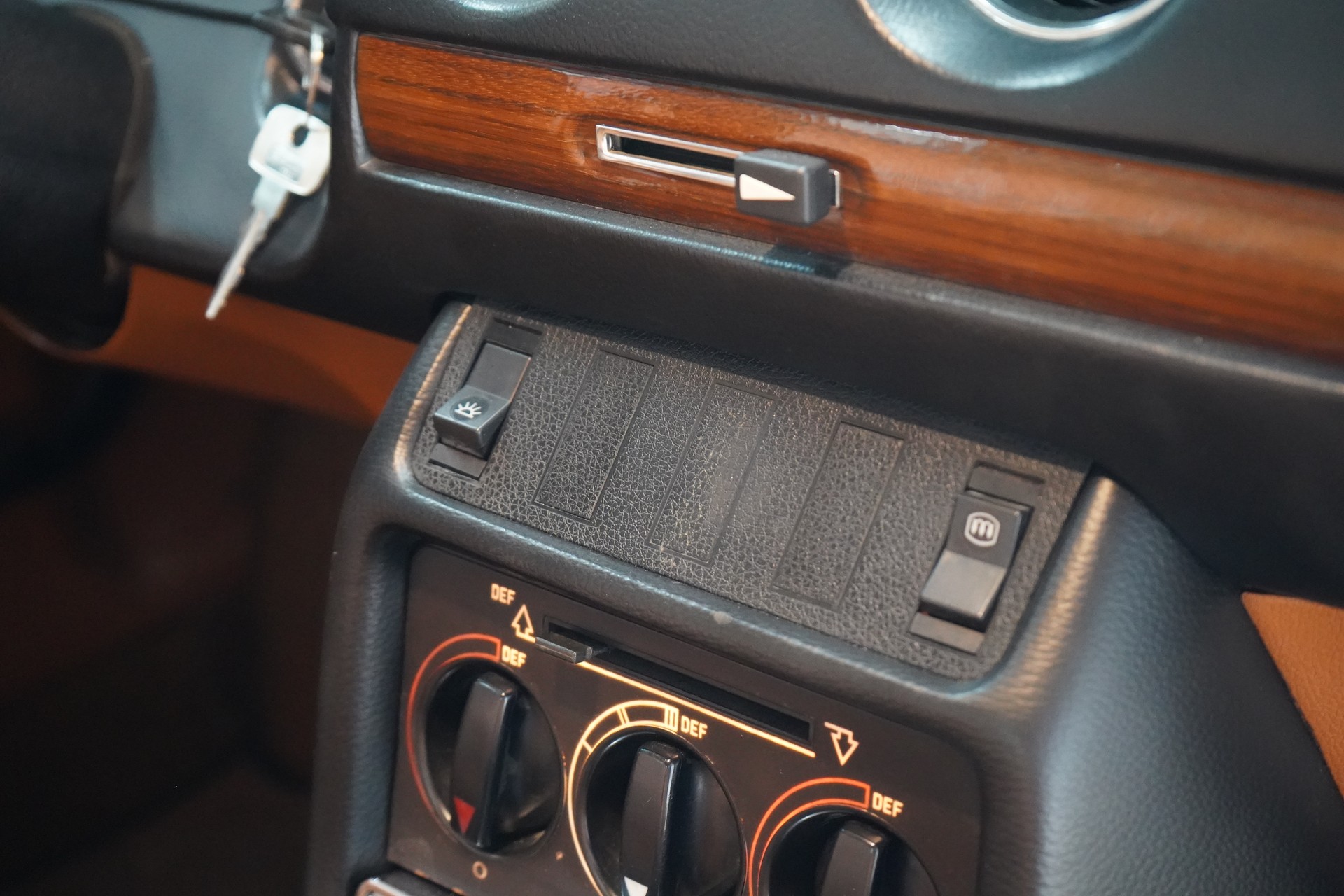MERCEDES-BENZ 280 Automatic - 30