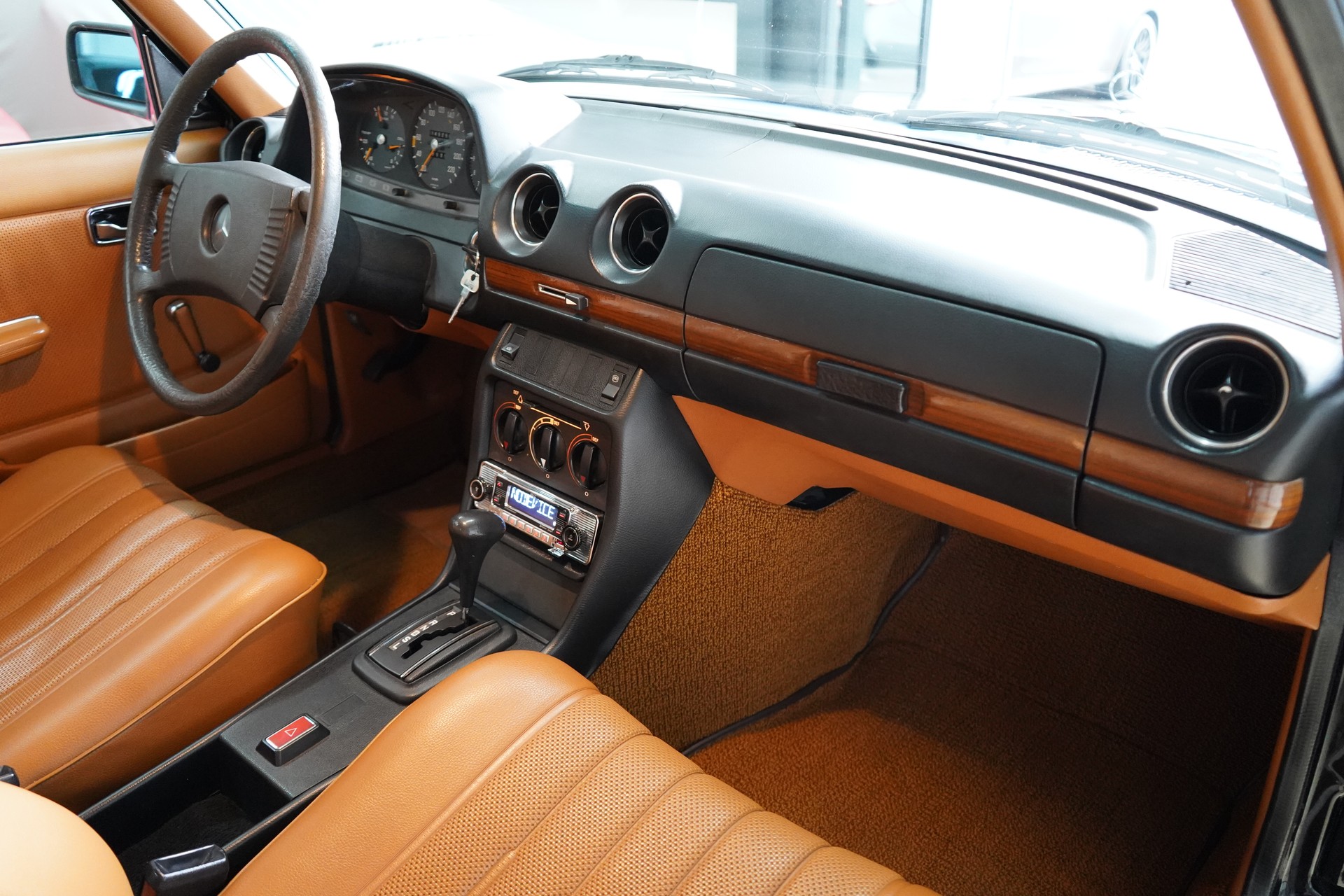 MERCEDES-BENZ 280 Automatic - 26