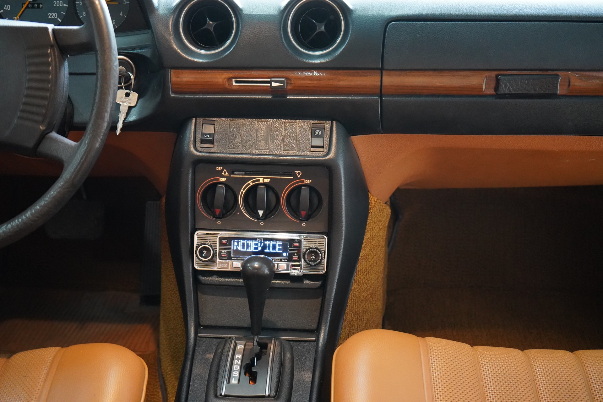 MERCEDES-BENZ 280 Automatic - 29