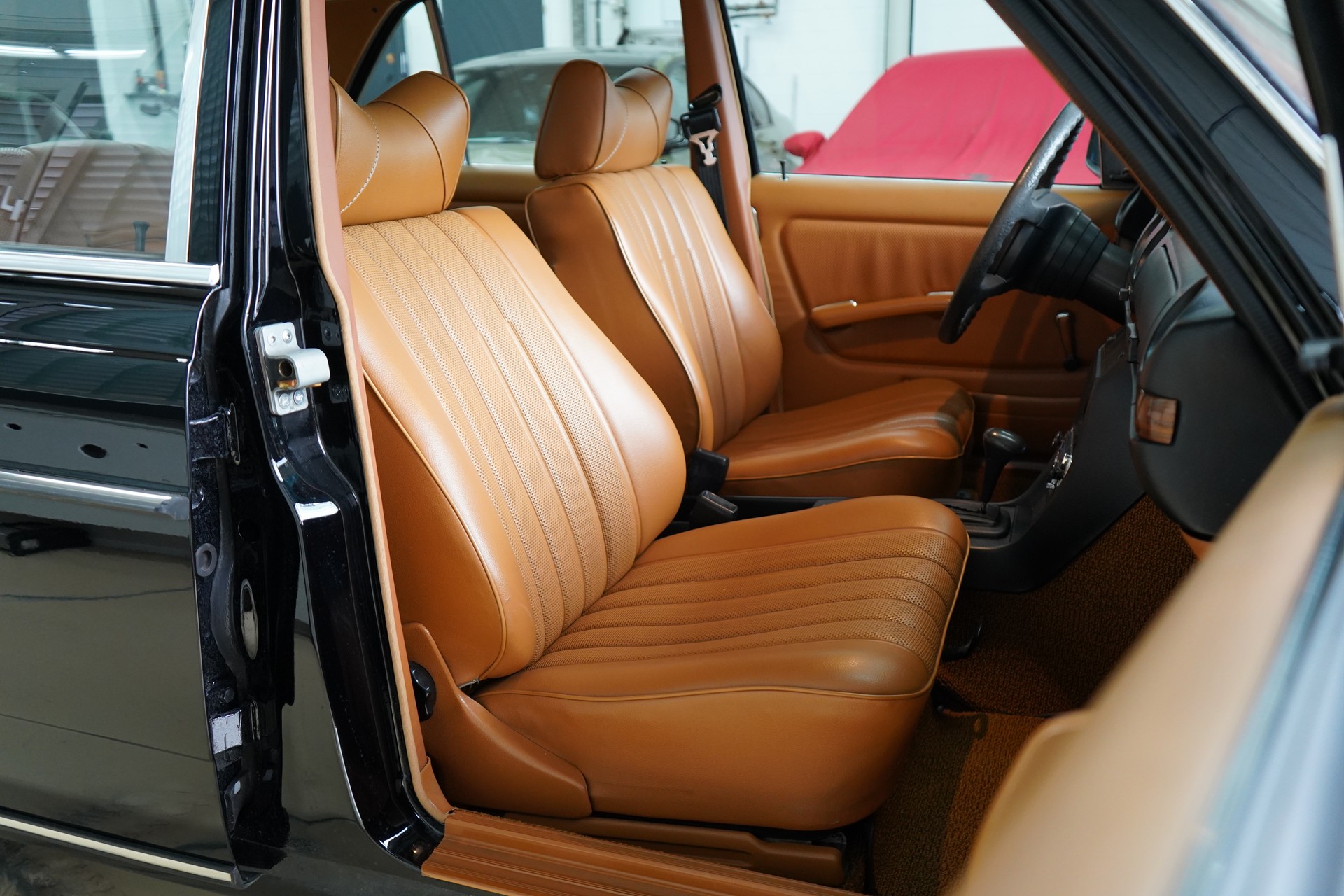 MERCEDES-BENZ 280 Automatic - 32