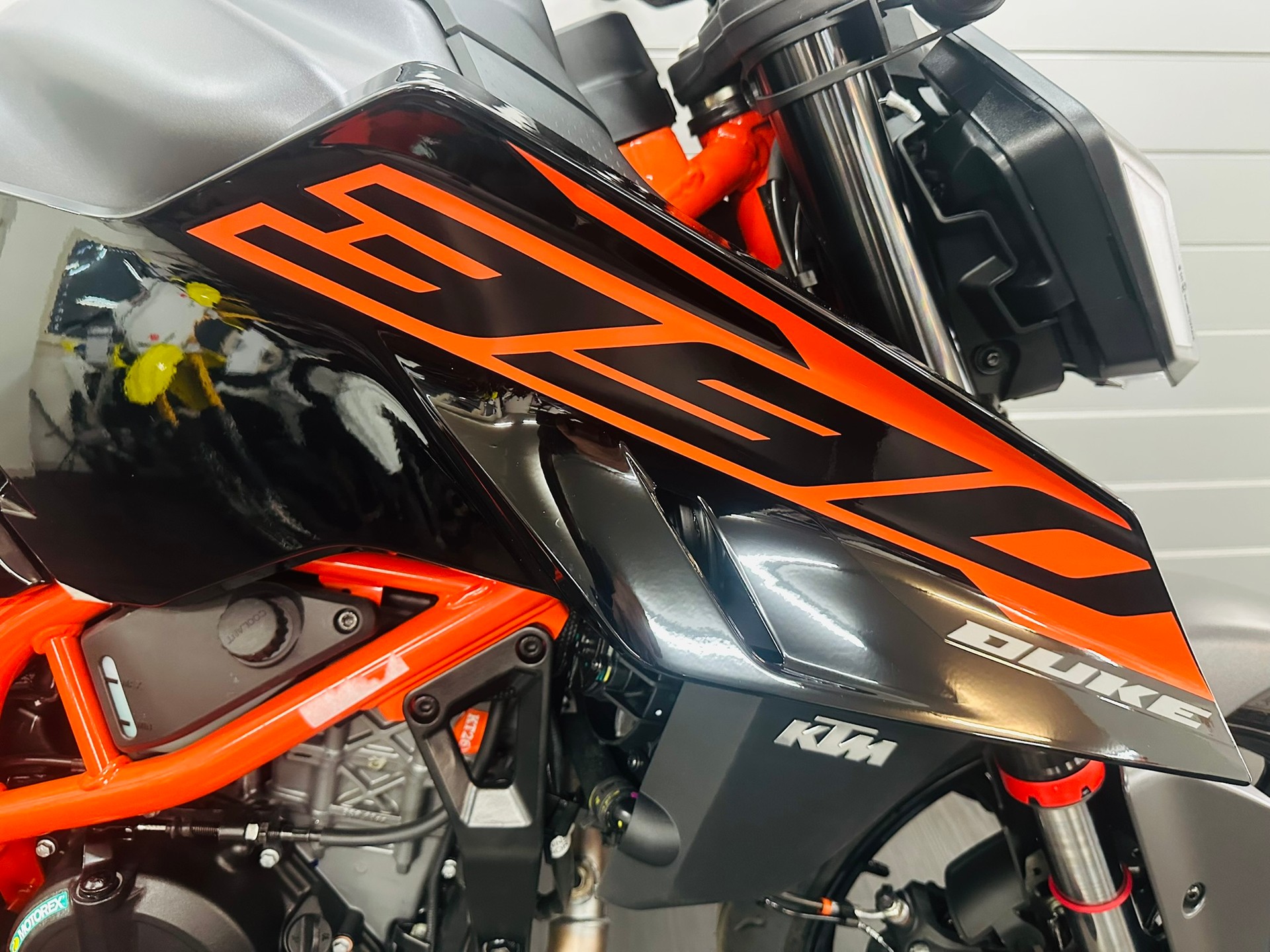 KTM 390 Duke - 2